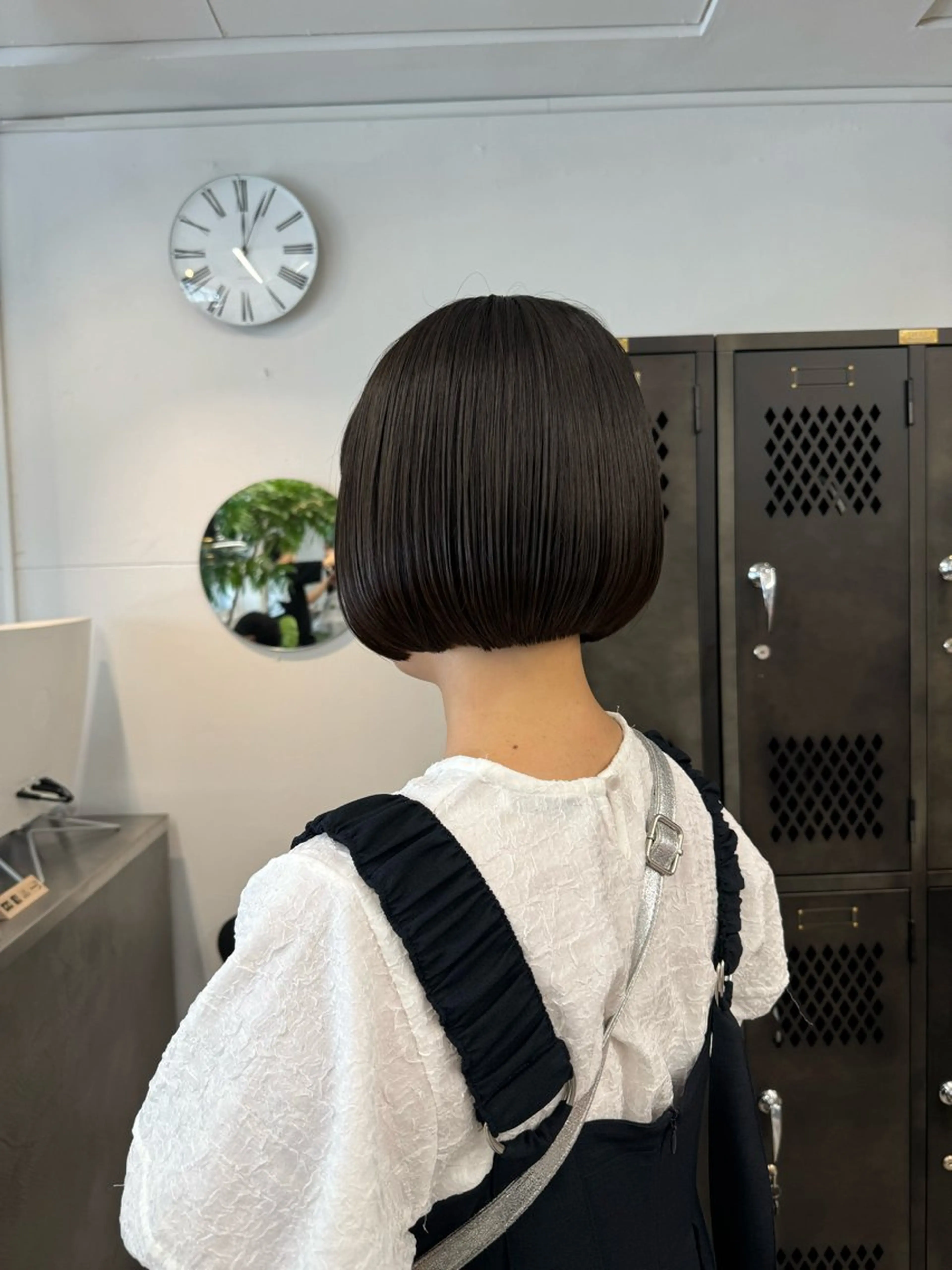 ショート カット INORI|艶カラ ー|フェイスレイヤーのヘアスタイル