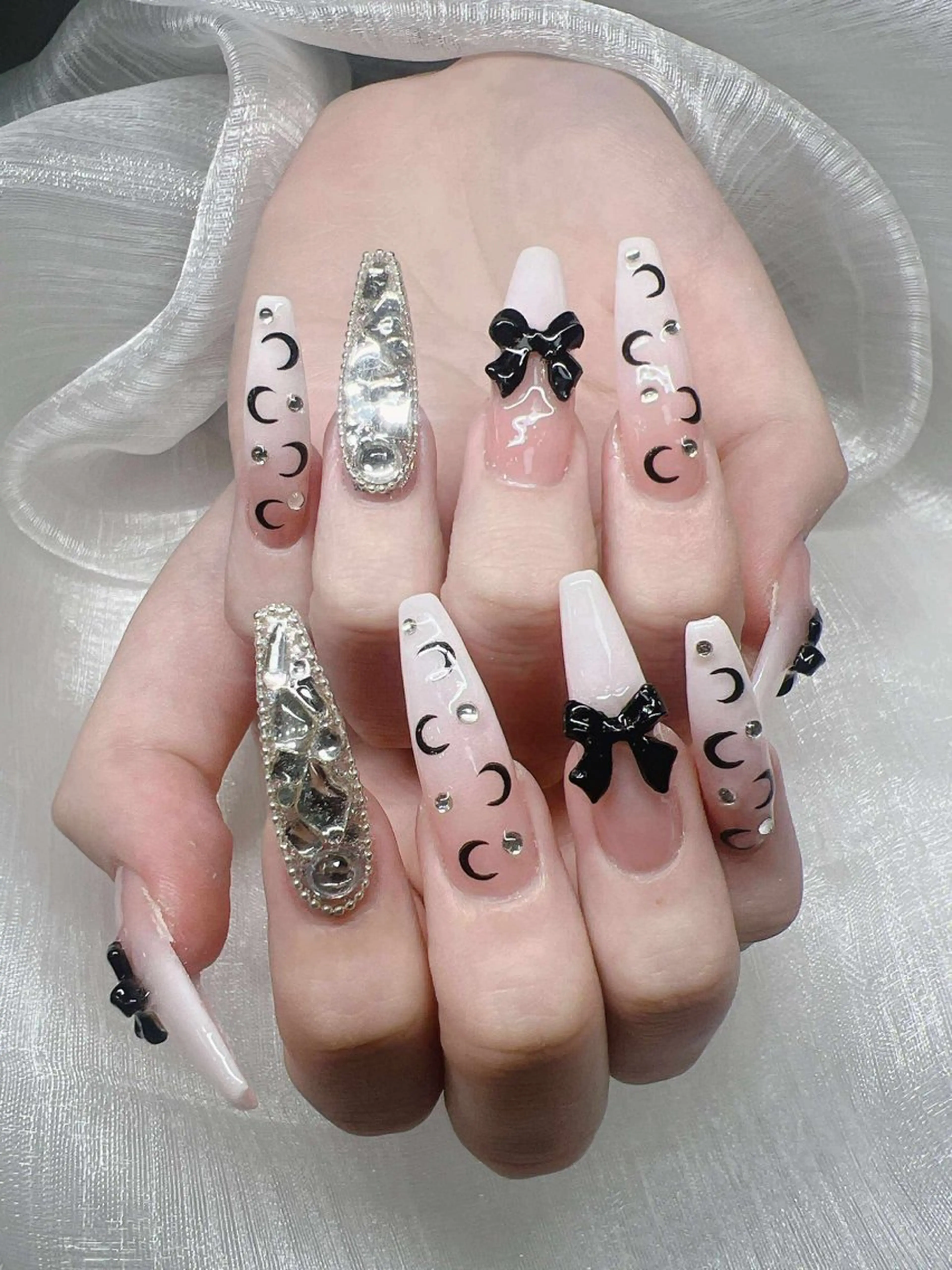 ネイル ハンドネイル Lee Nailsのネイルデザイン