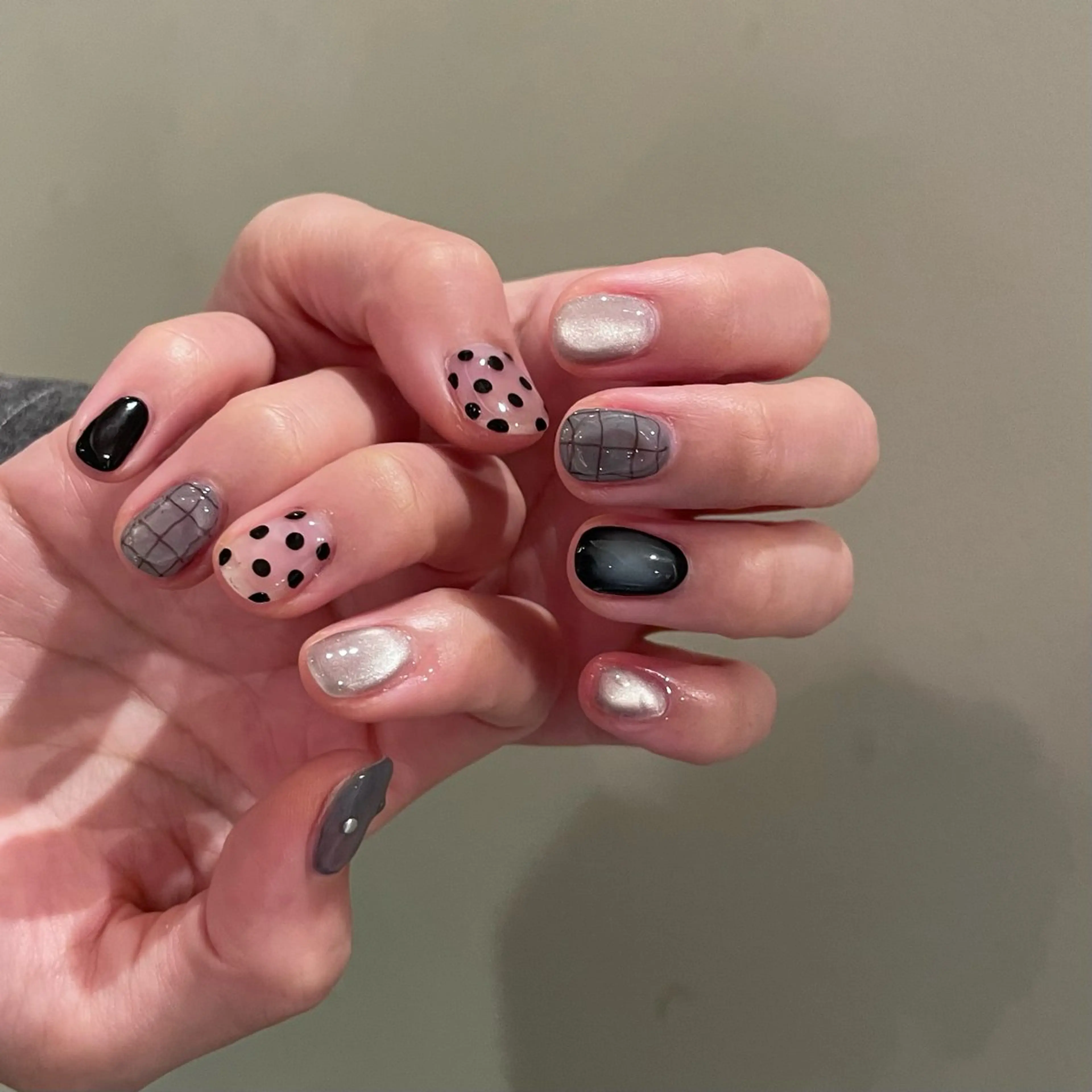 ネイル ハンドネイル lowaly所属・NAKAMURA HARUKAのネイルデザイン