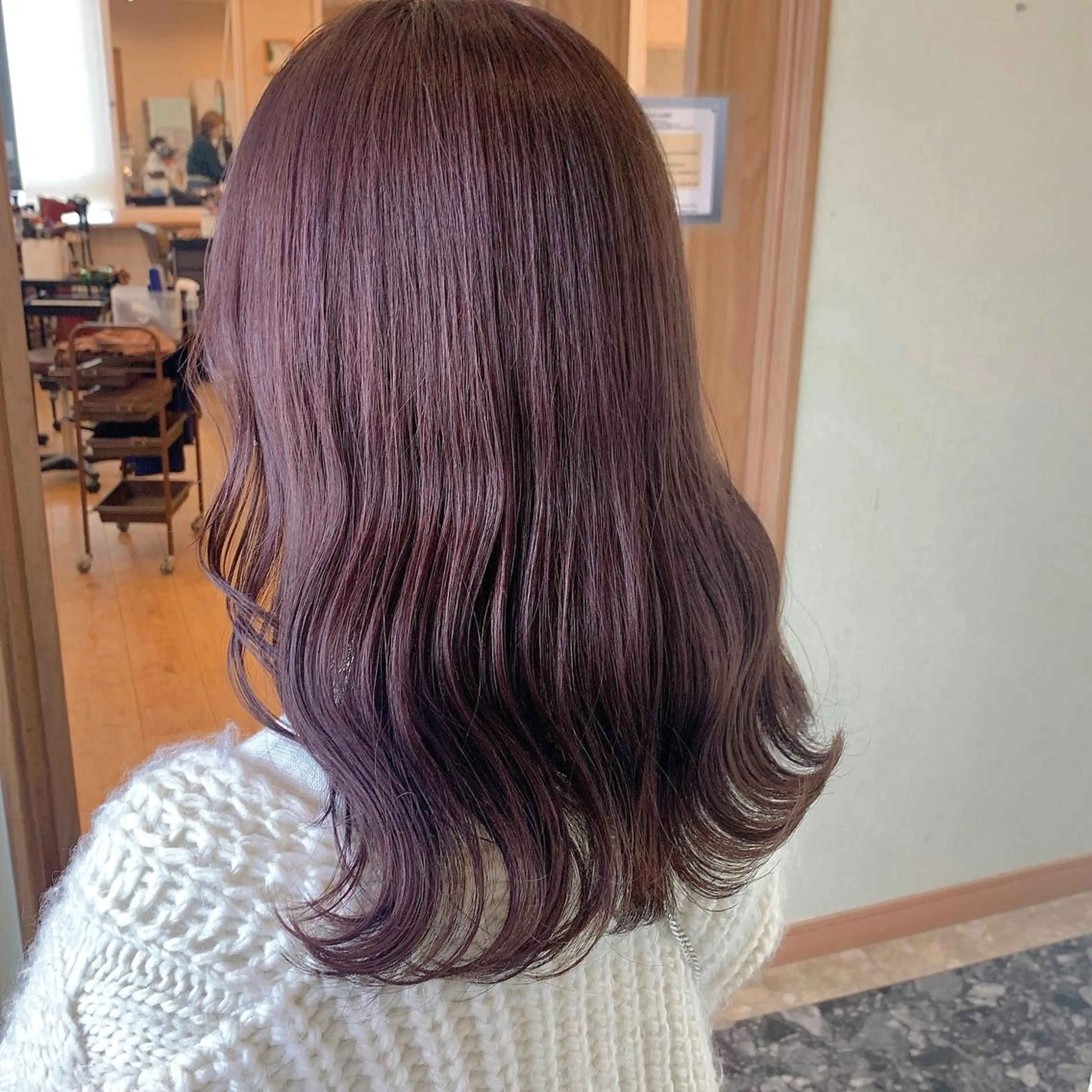 セミロング カラー カット ヘアカラー NUMBER_ ユイナのヘアスタイル