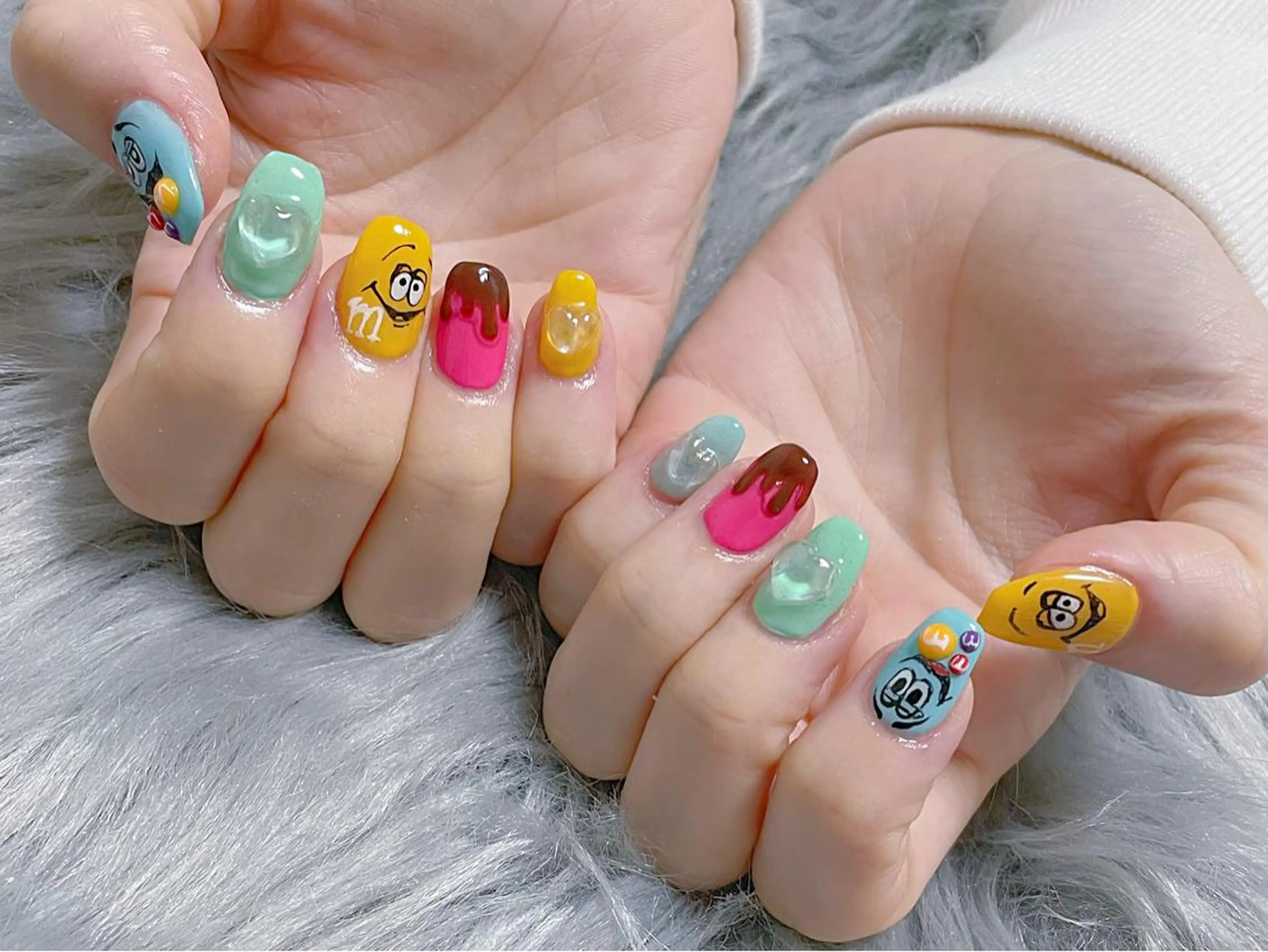 ネイル アニマル柄 アートネイル フラワーネイル ミラーネイル ニュアンスネイル Nina's nailのネイルデザイン