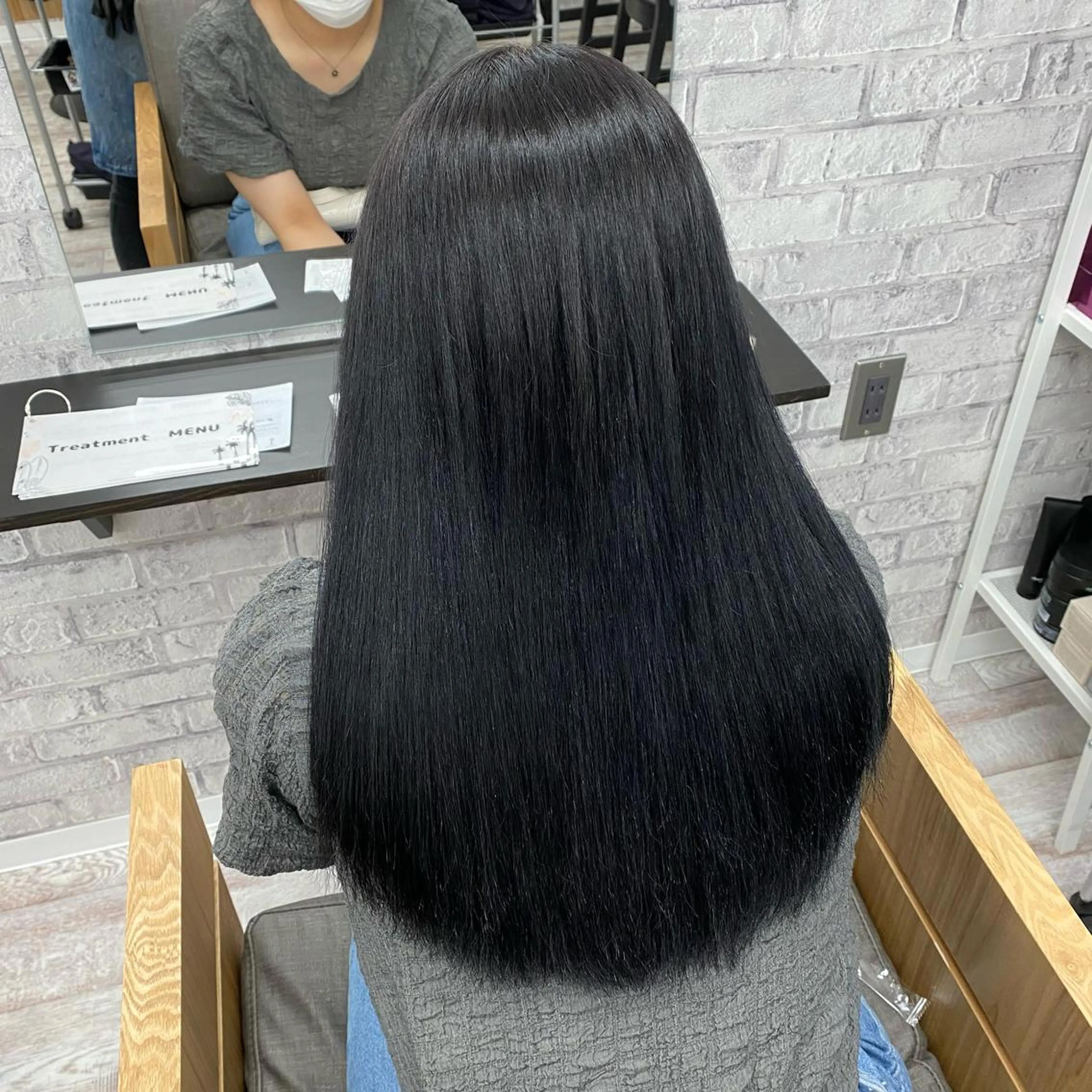セミロング カラー パーマ ヘアアレンジ メンズ キッズ ネイル マツエク・マツパ アイブロウ メンズバレイヤージュ メンズブリーチ メンズハイライト メンズハイトーン メンズインナーカラー 似合わせカラー♡髪質 改善🎀サトカ🍒のヘアスタイル