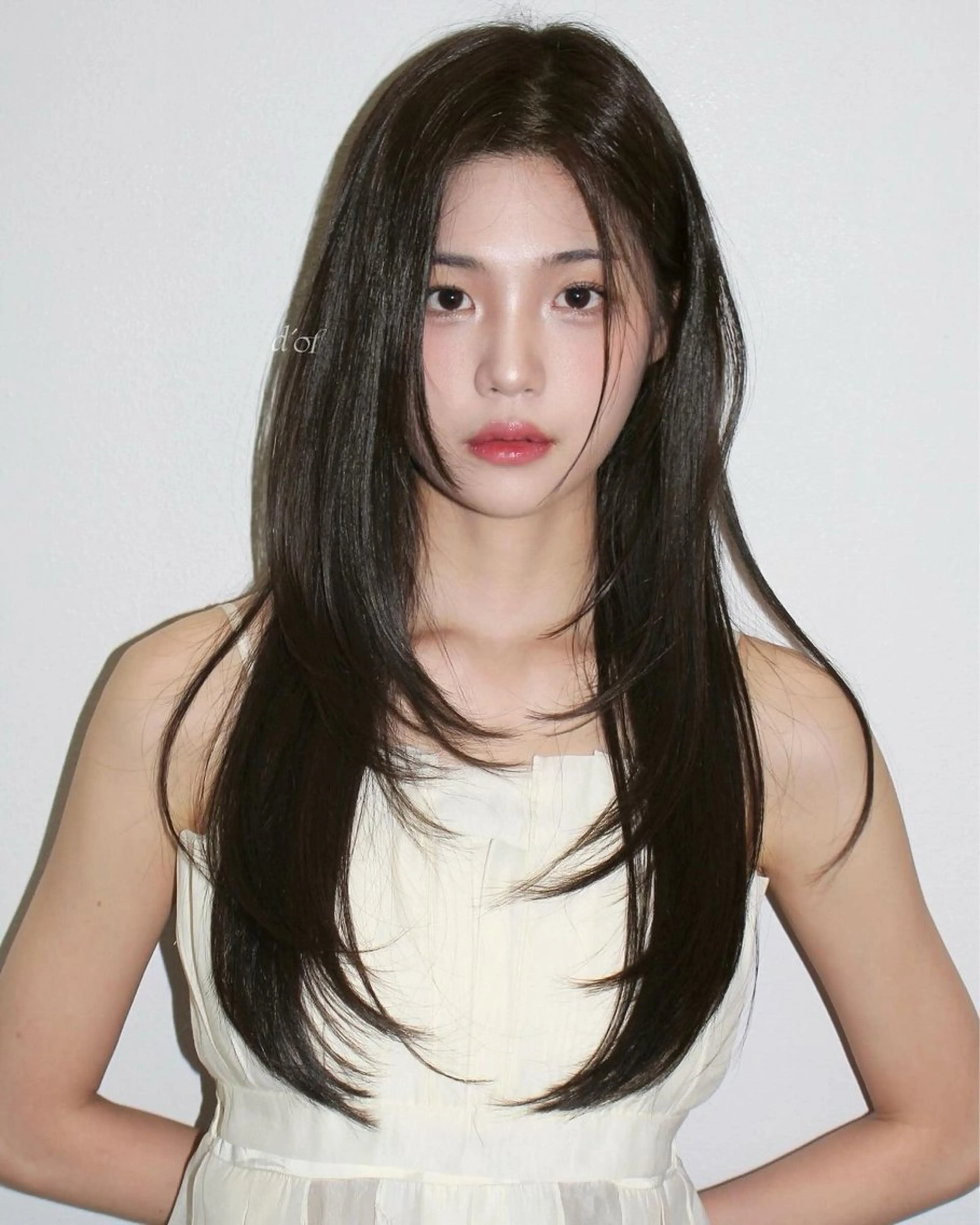 セミロング 【arc】 佐藤未希穂/レイヤーのヘアスタイル