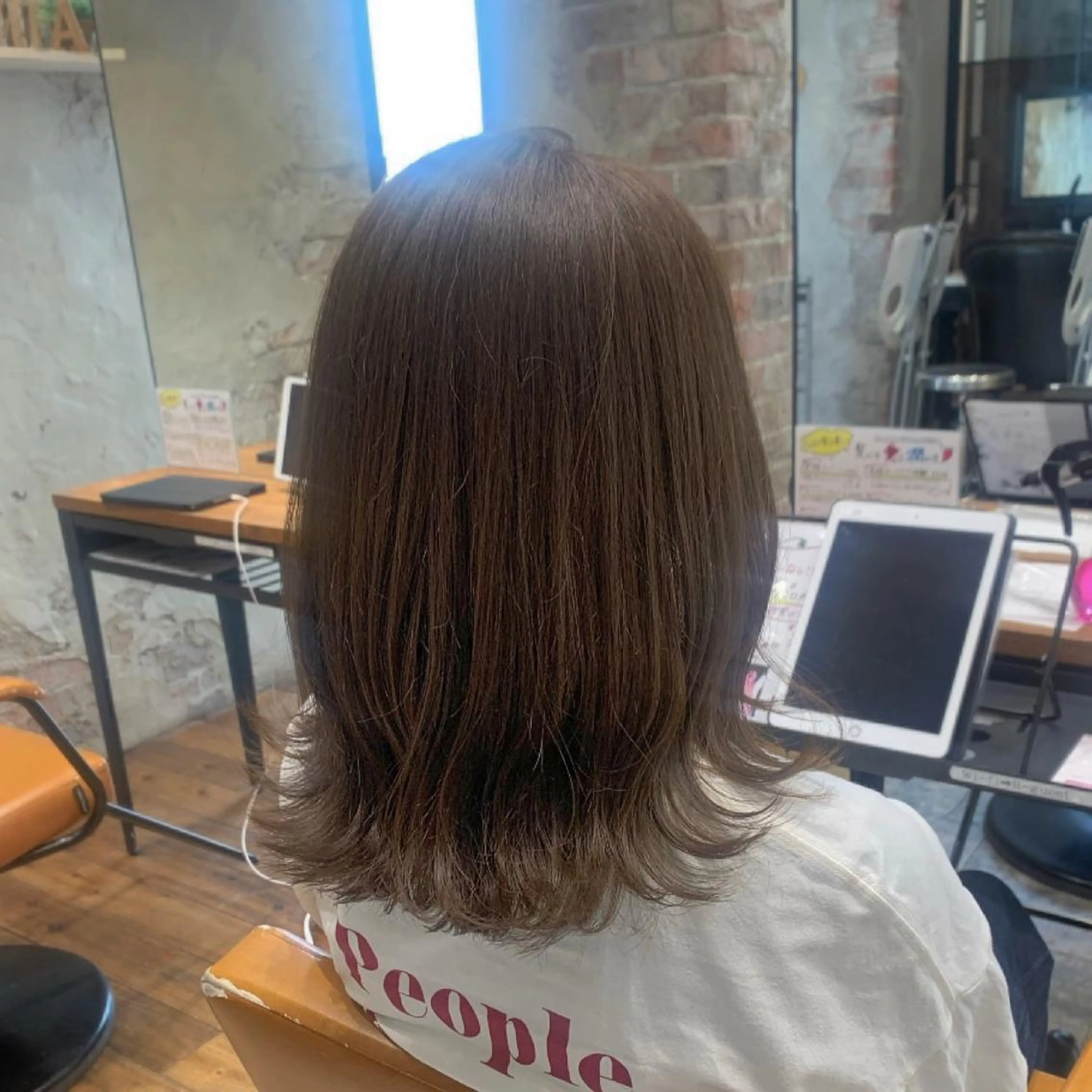 ミディアム カット ヘアカラー トリートメント 🧡くびれヘア/前髪 顔周り🧡久原結衣のヘアスタイル