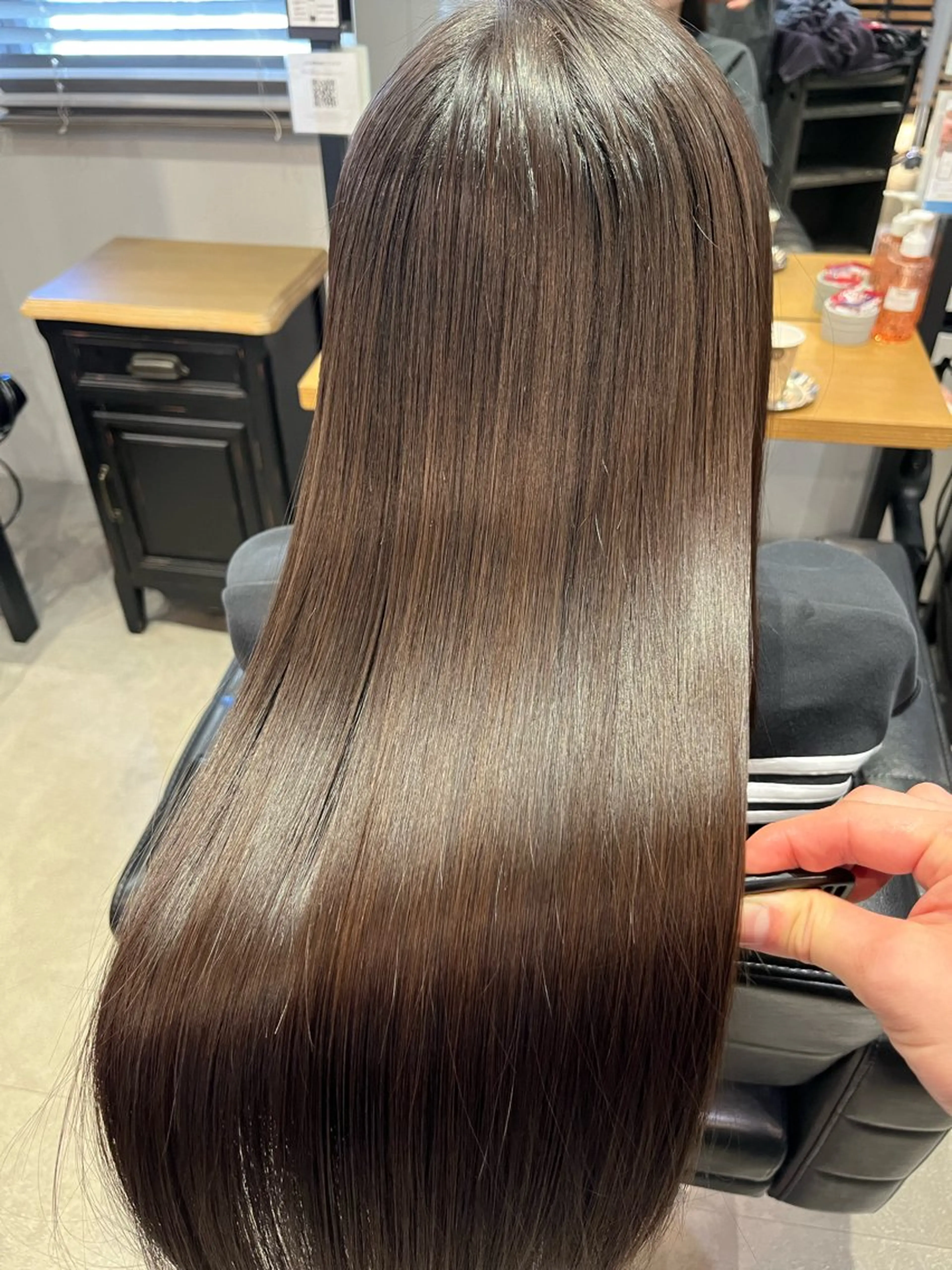 ロング 髪質改善 縮毛矯正 トリートメント 酸熱トリートメント ヘアカラー トリートメント 髪質改善ヘアエステサロンLIFE所属・🌈髪質改善専門🌈 神田　達也のヘアスタイル
