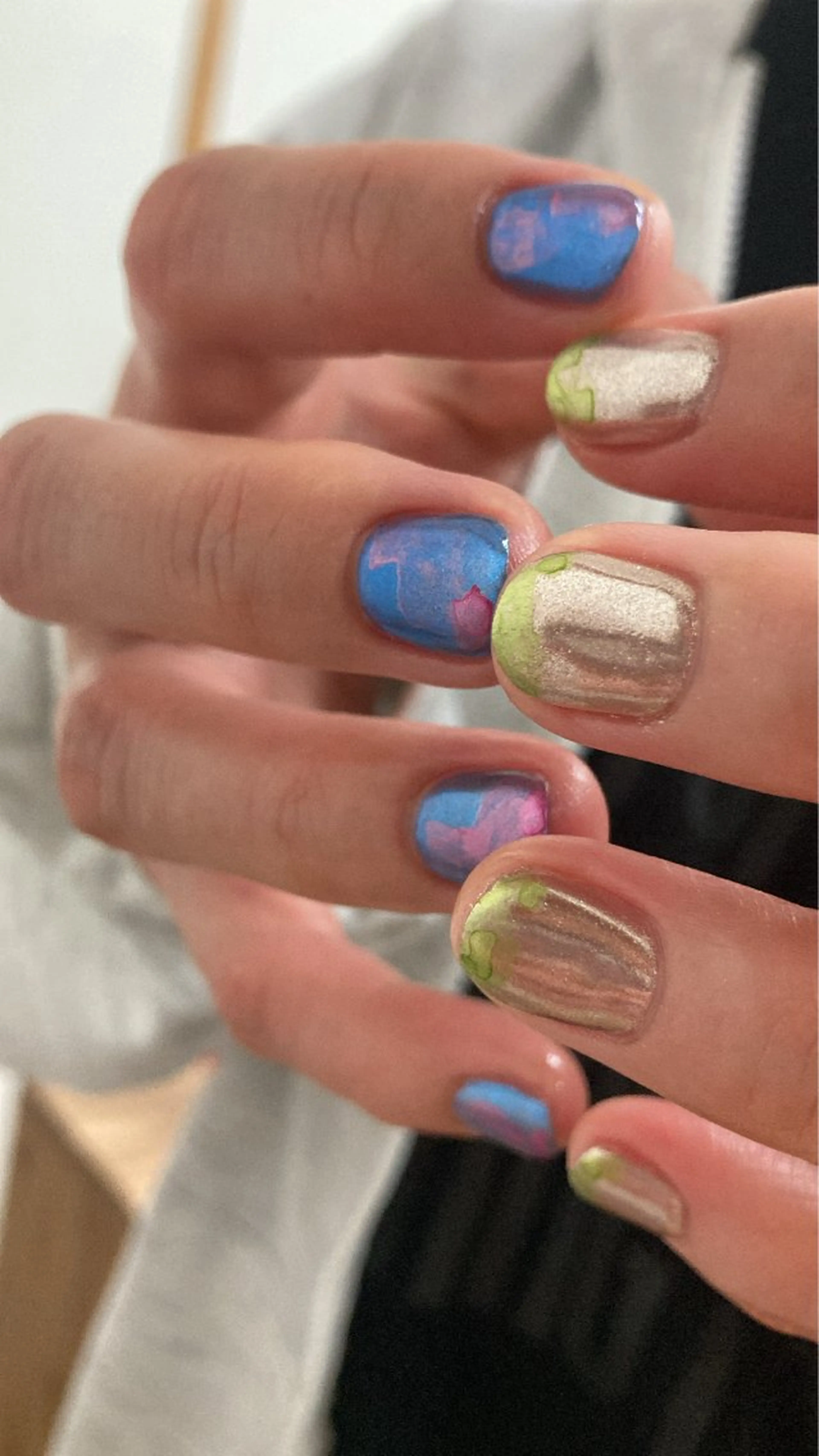 ネイル nailsalon hue所属・小山 羽奈のネイルデザイン