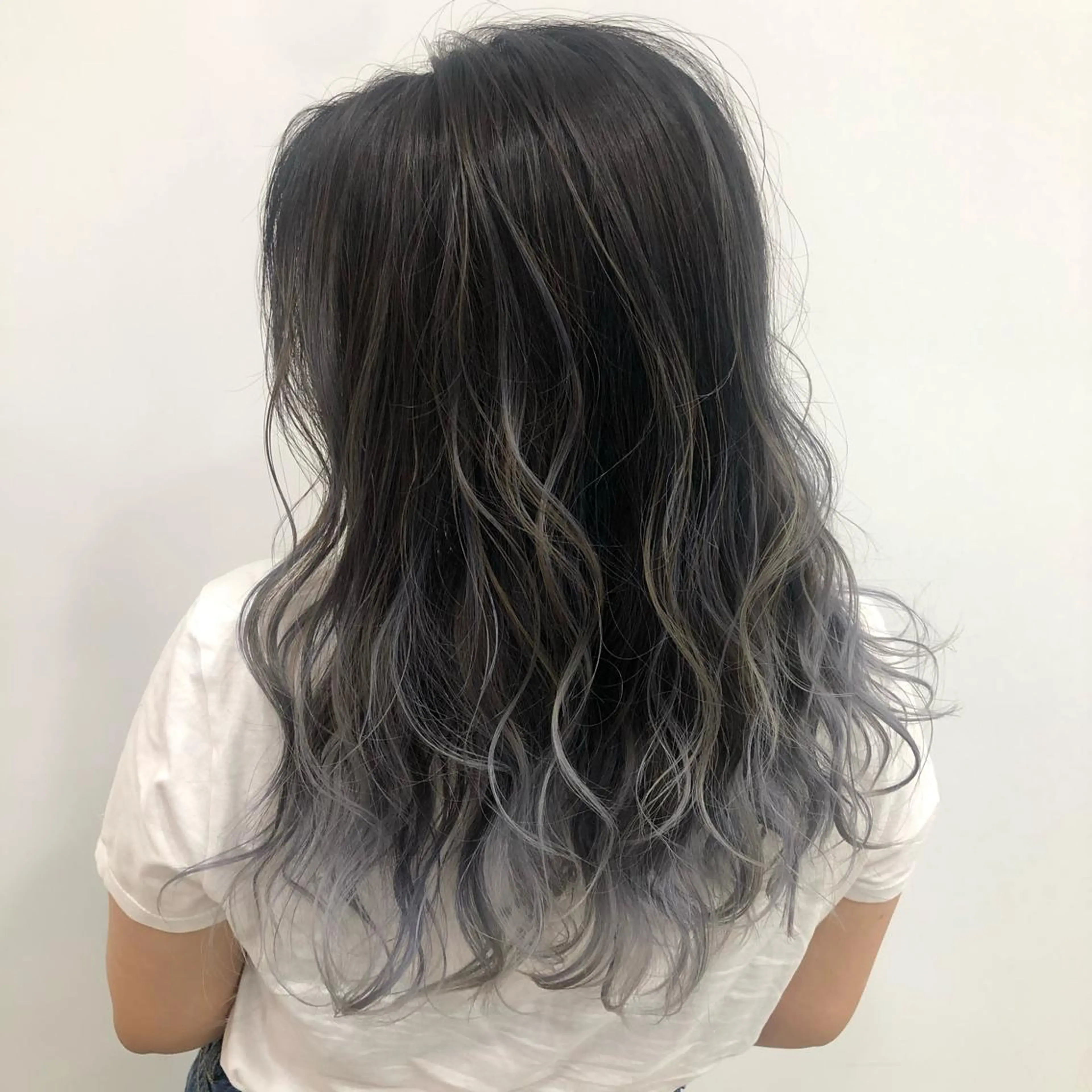 セミロング カラー 山内 聡史のヘアスタイル