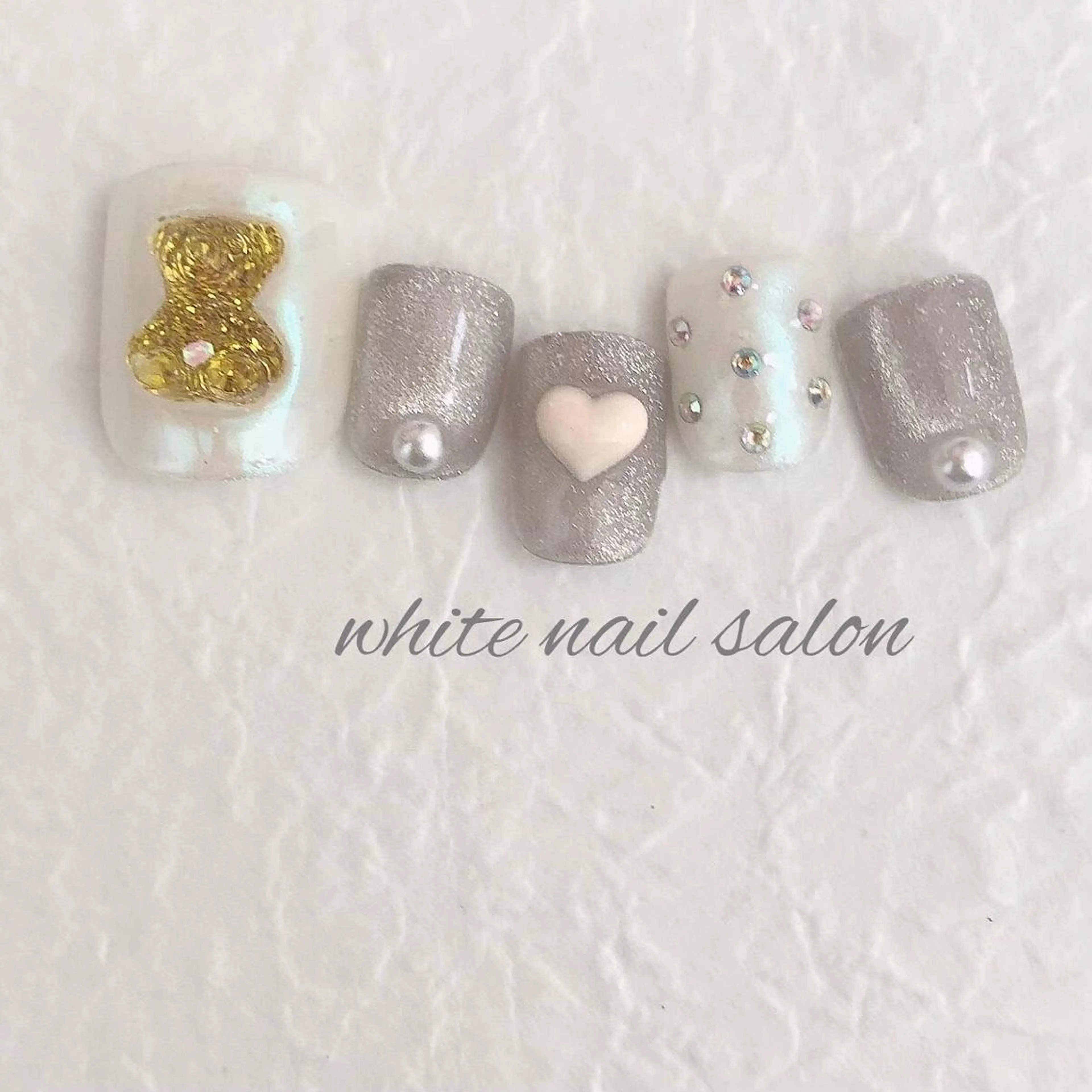 ネイル ジェルネイル ハードジェル 持ち込み ソフトジェル フットネイル white nail salonのネイルデザイン