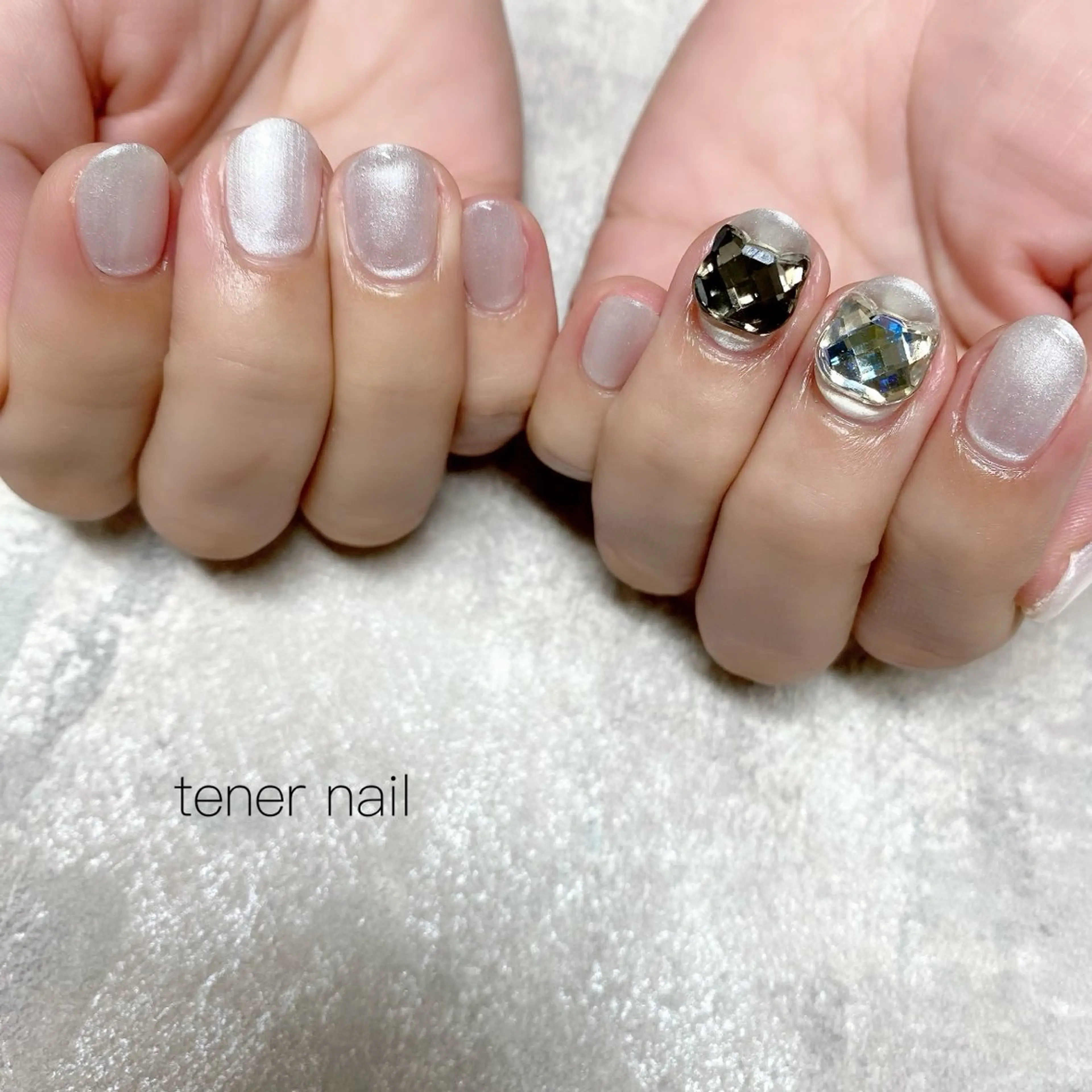 ネイル ホワイト ハンドネイル tener  nail  テネルネイル所属・テネルネイル tener nailのネイルデザイン