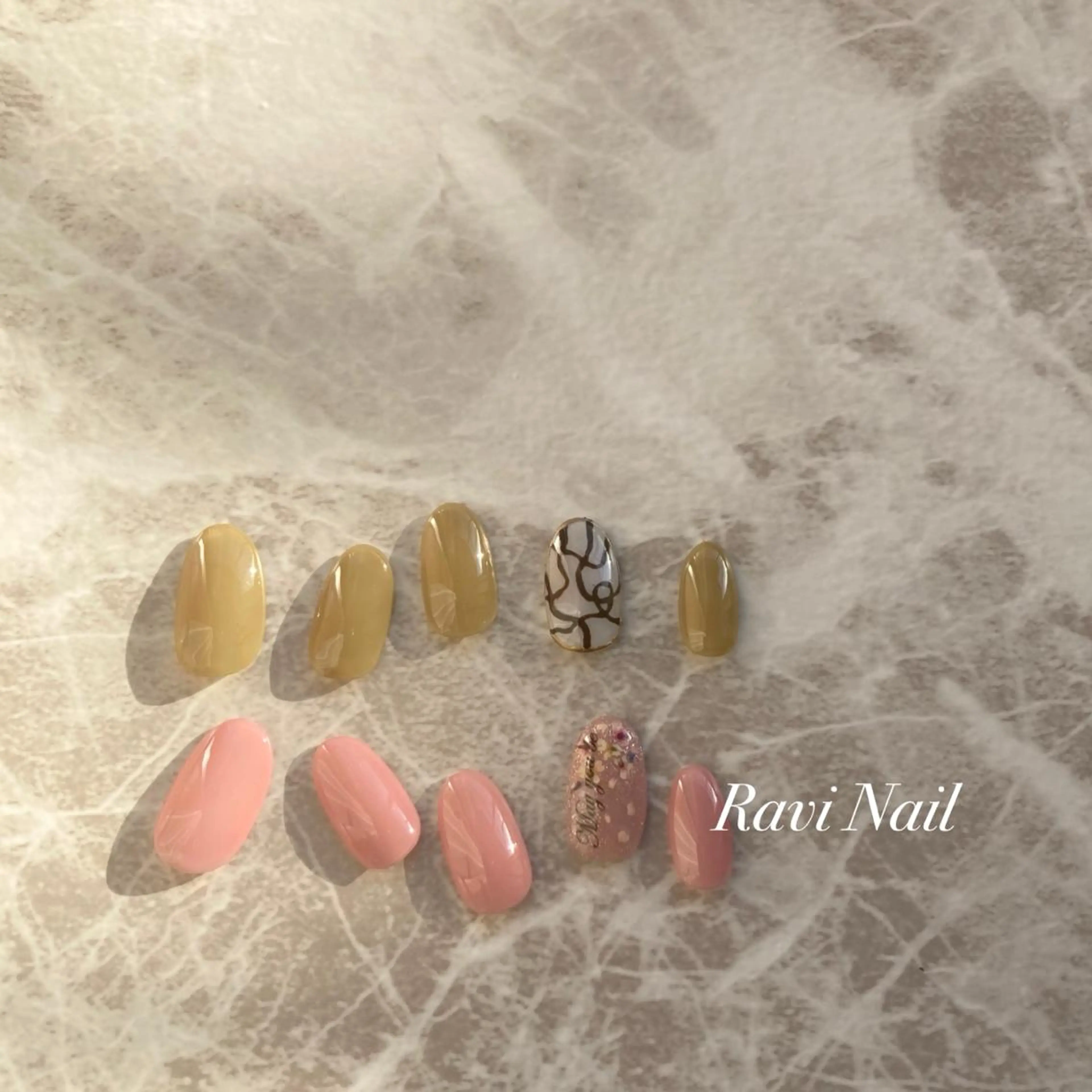 ネイル シンプルネイル ハンドネイル U. Minakoのネイルデザイン