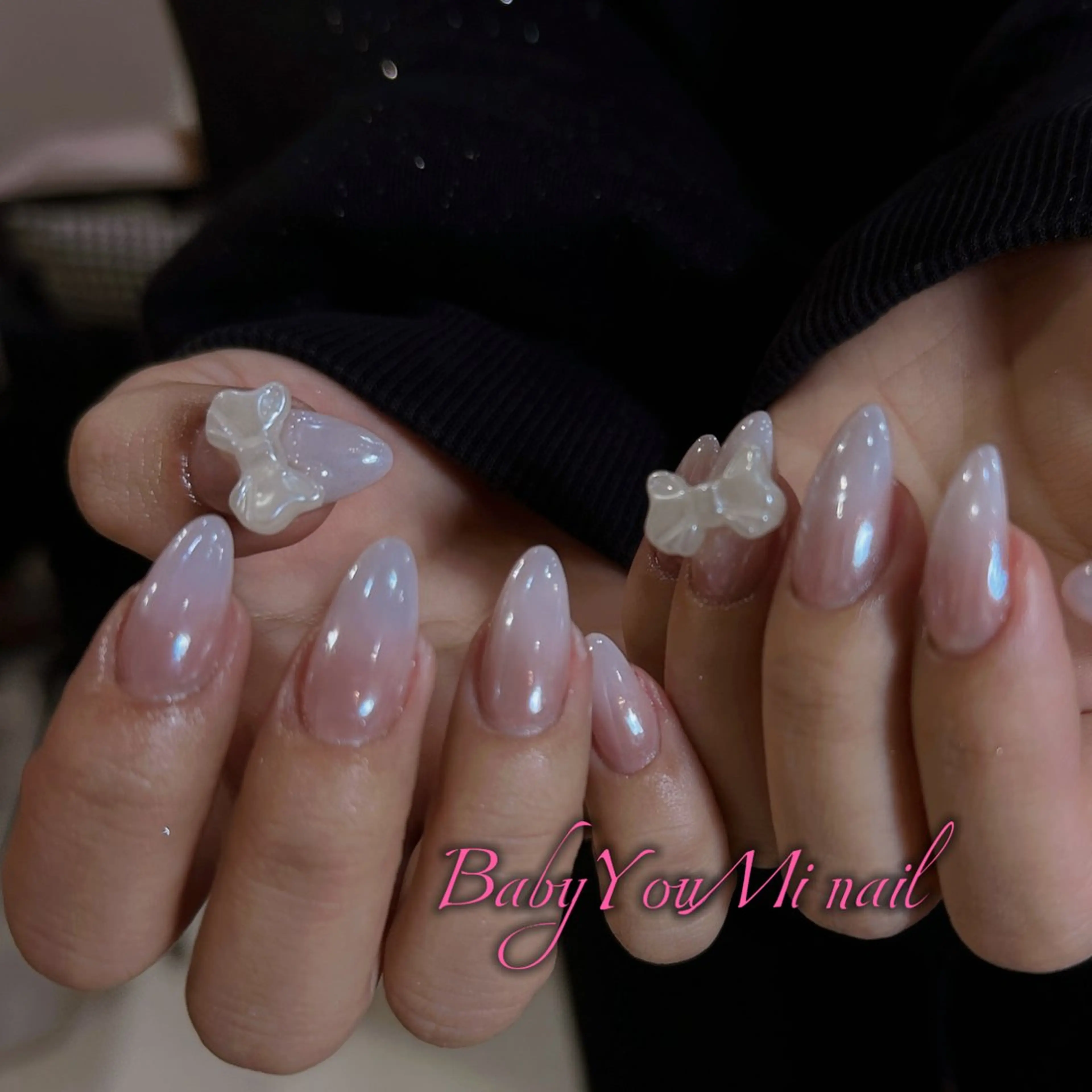 ネイル オーロラネイル 成人式 フレンチネイル ジェルネイル ガラスフレンチ ハンドネイル ハンドケア BabyYouMi nailのネイルデザイン