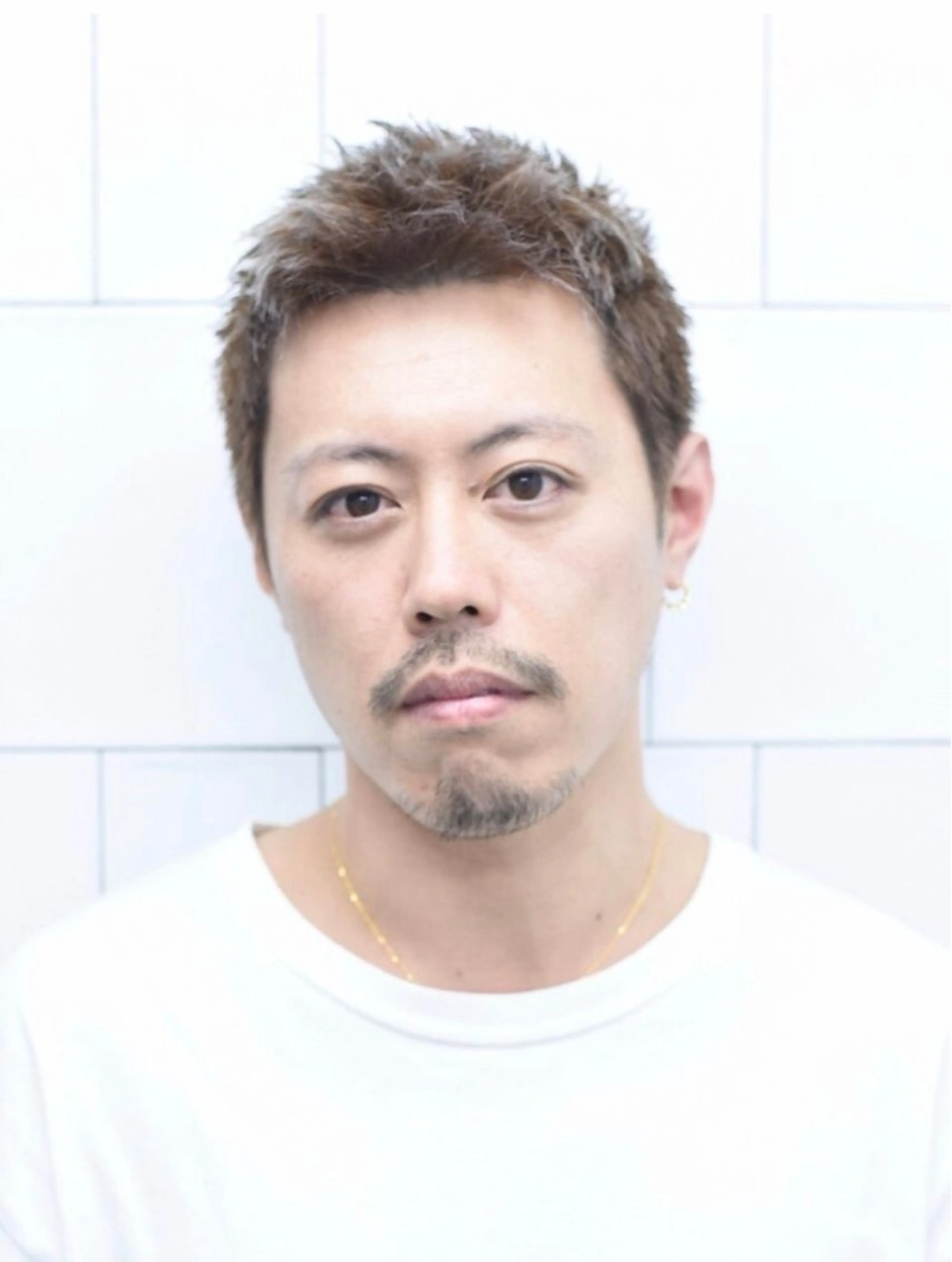 ショート カラー メンズ ヘアカラー Merican barbershop kobe所属・永戸 新汰の眉毛・アイブロウイメージ