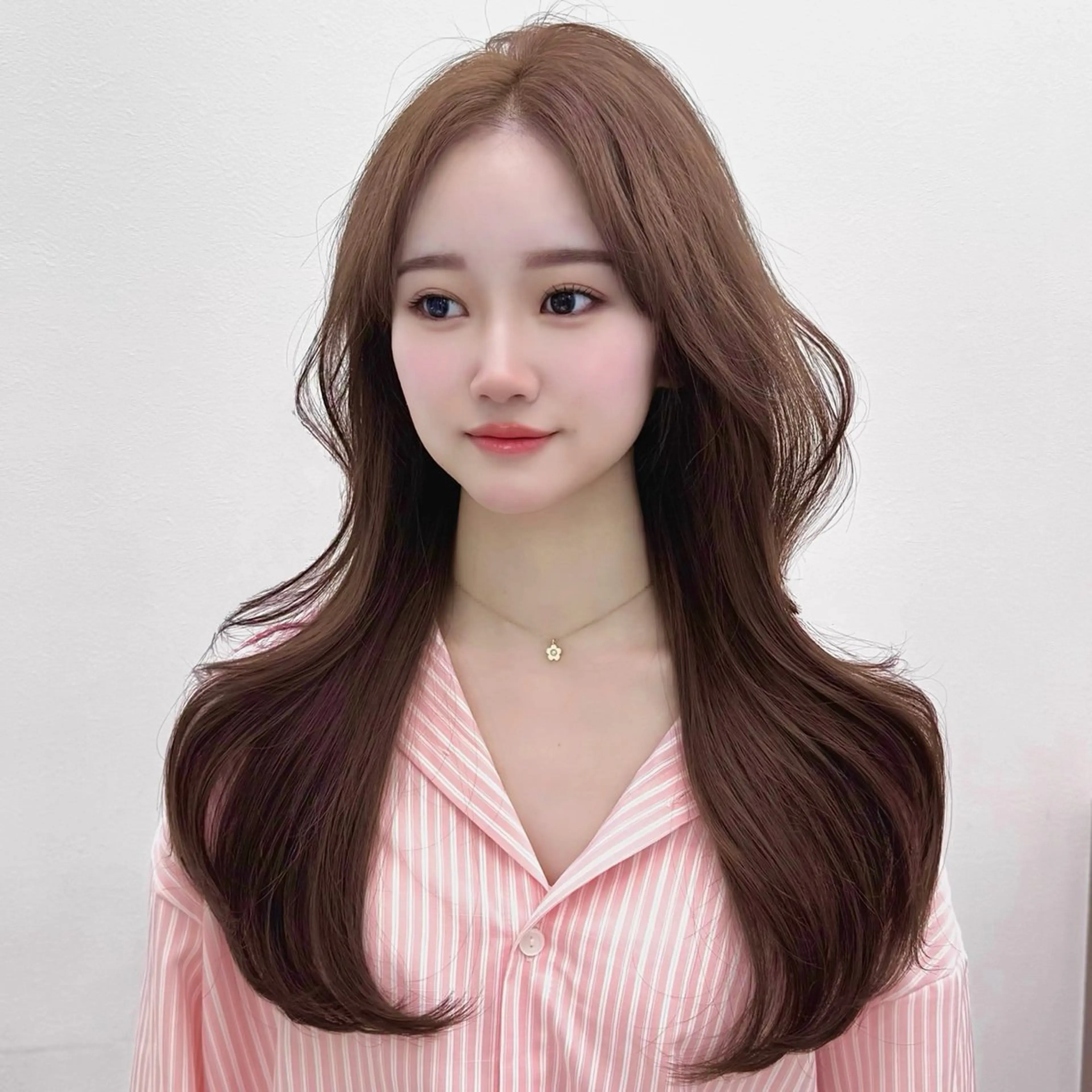 ロング カラー 透明感カラー ダブルカラー グレージュ レイヤーカット ヘアカラー トリートメント ヘアセット GO TODAY 原宿Verno店所属・韓国風レイヤー/顔周 り×透明感/きょうのヘアスタイル