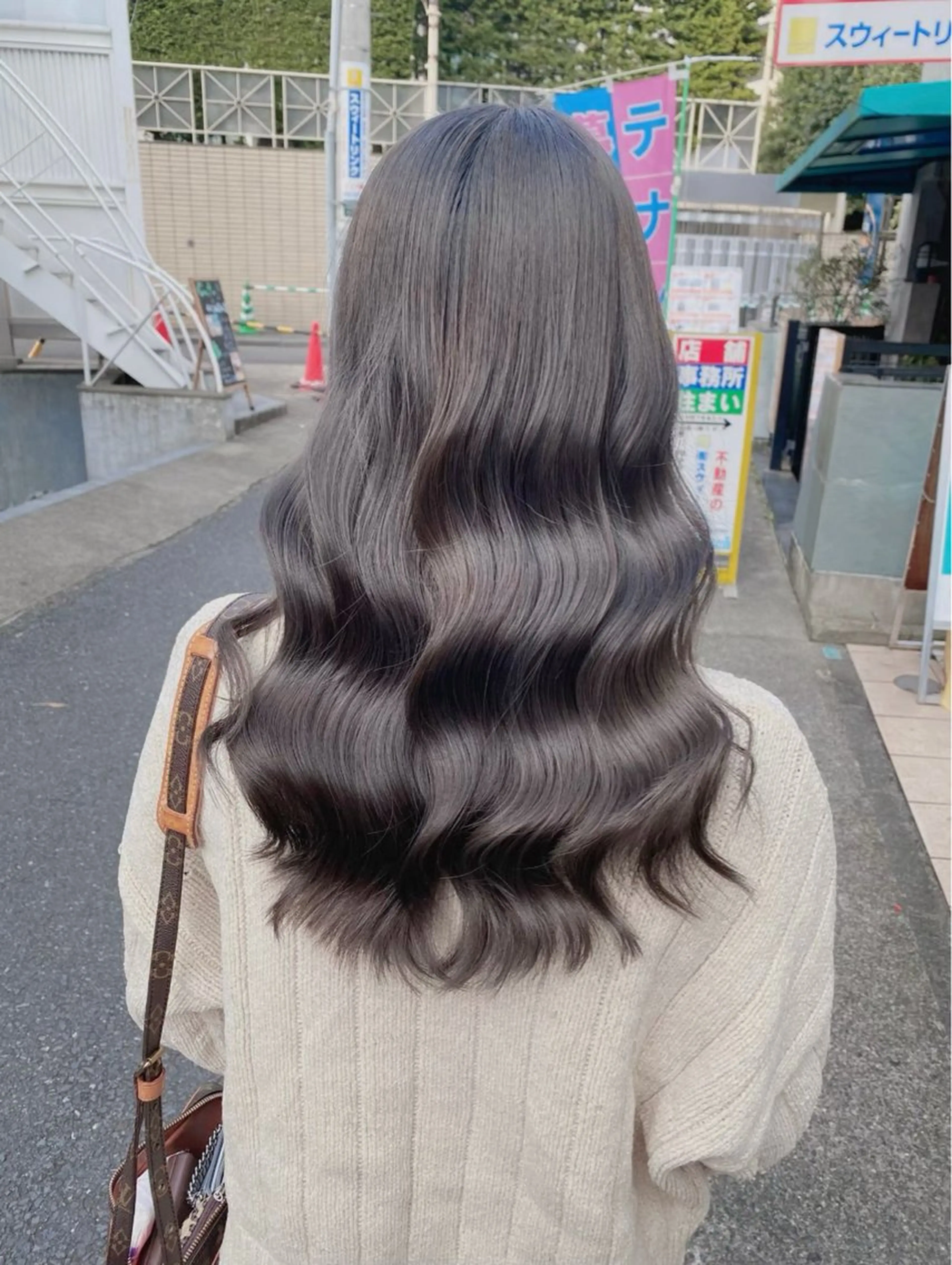 ロング カラー ヘアカラー トリートメント 👻ブリーチ/透明感 /栄/misaのヘアスタイル