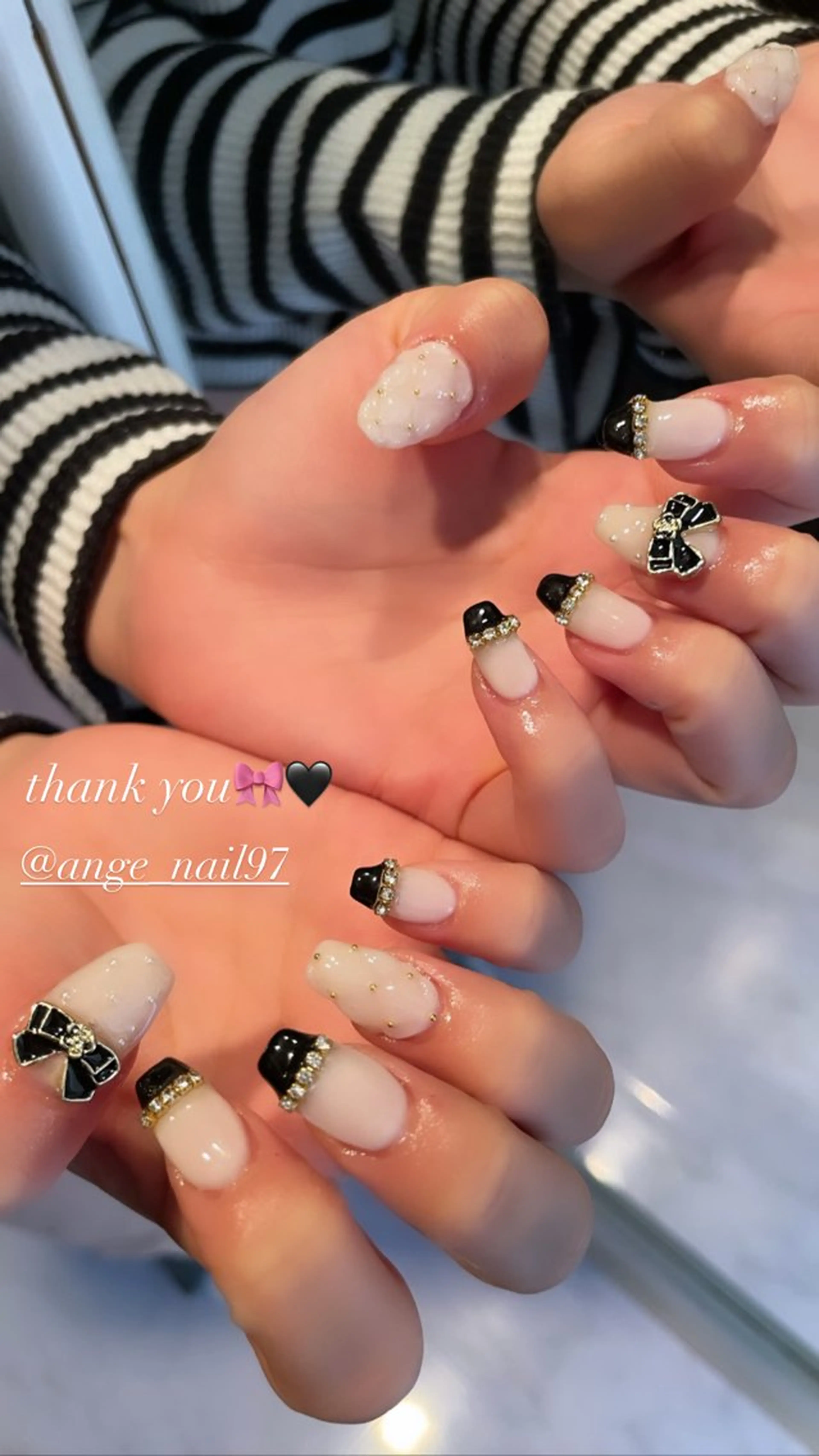 ネイル ゴールド スカルプネイル ワンホンネイル ホワイト 冬ネイル ハンドネイル Nail salon 🎀Angeのネイルデザイン