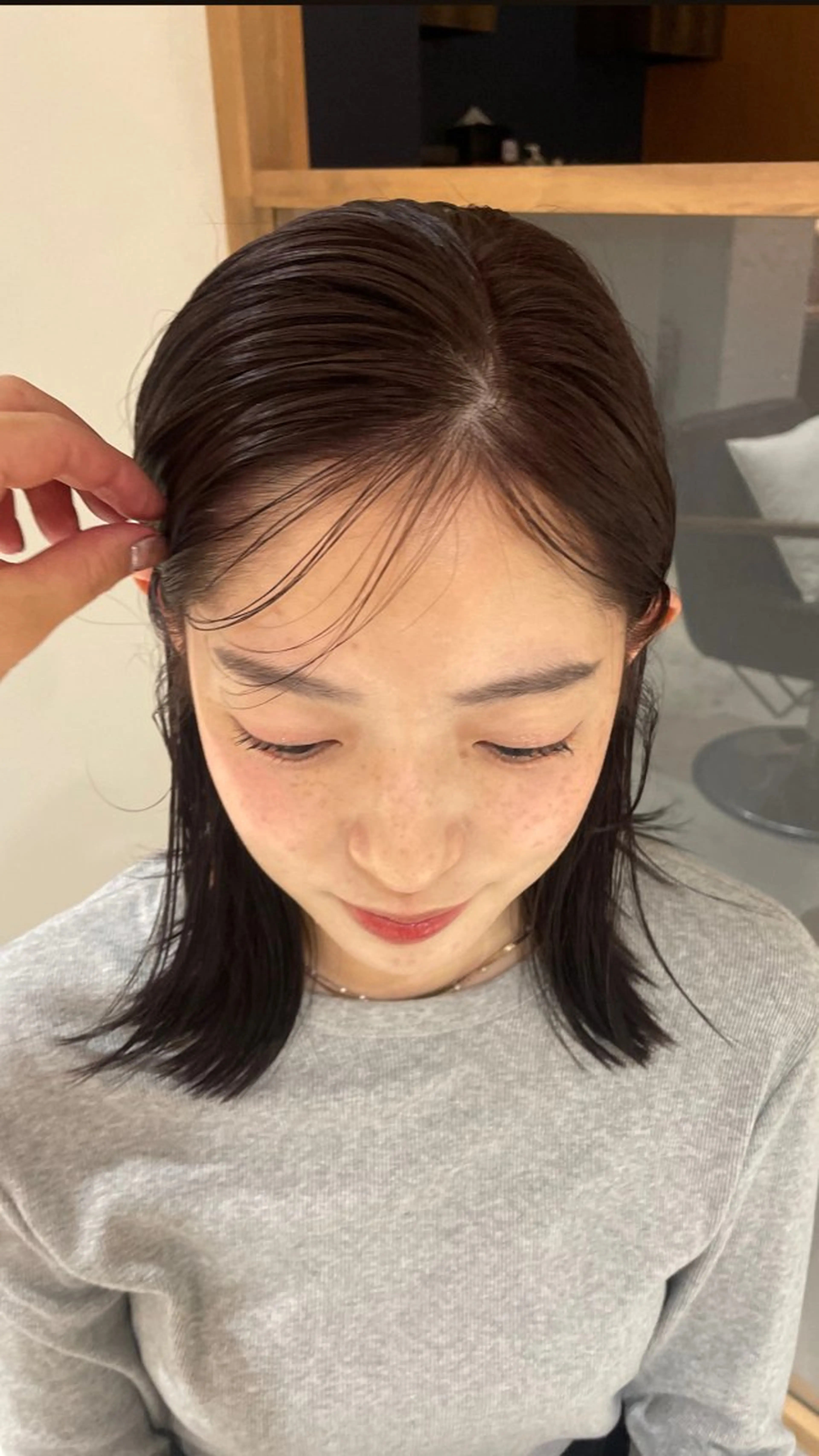 ミディアム カラー ヘアカラー トリートメント mei|顔まわり ×透明感カラーのヘアスタイル