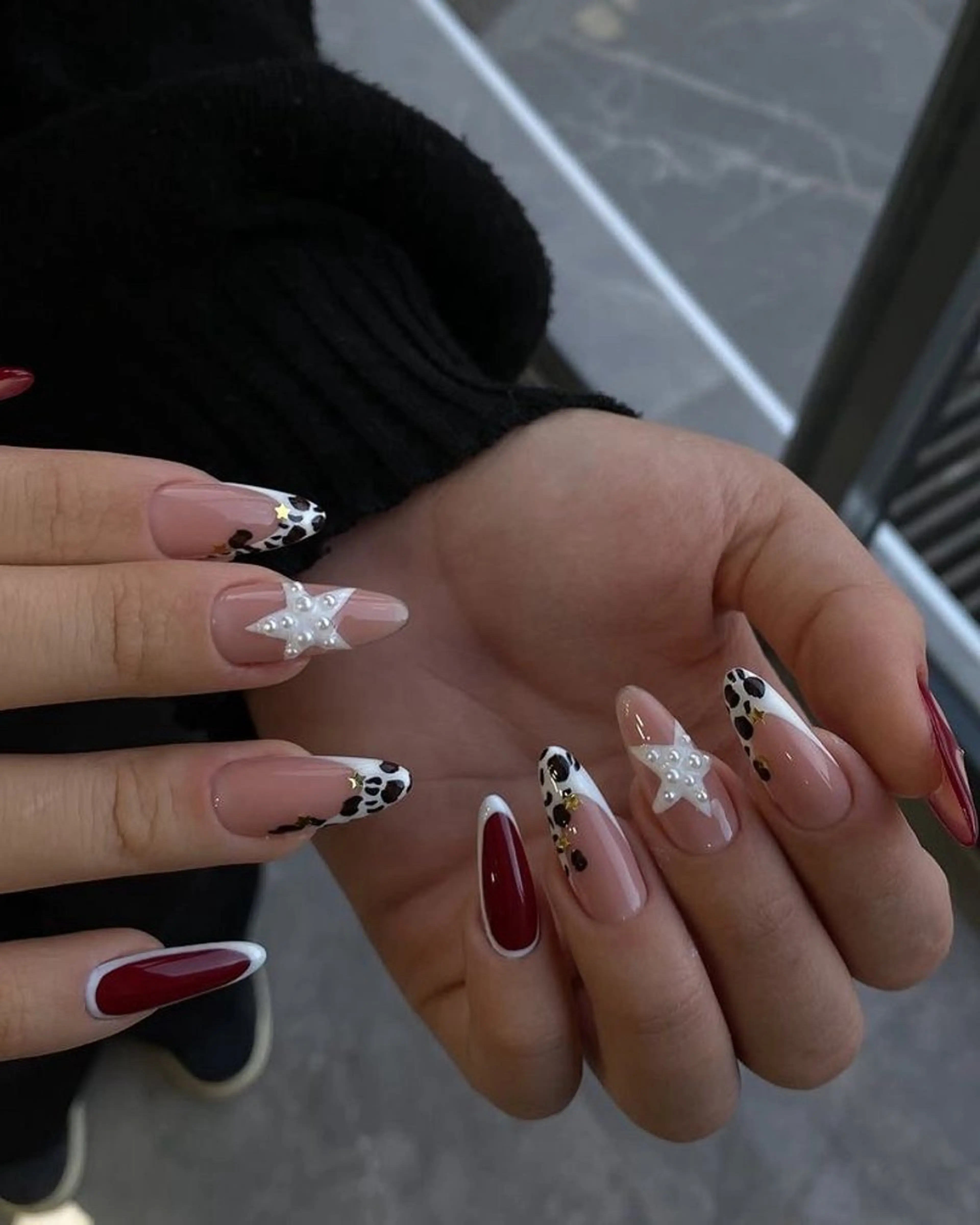 ネイル チークネイル クリアネイル ガーリー キラキラネイル 韓国ネイル ハンドネイル Ume Nail Studioのネイルデザイン