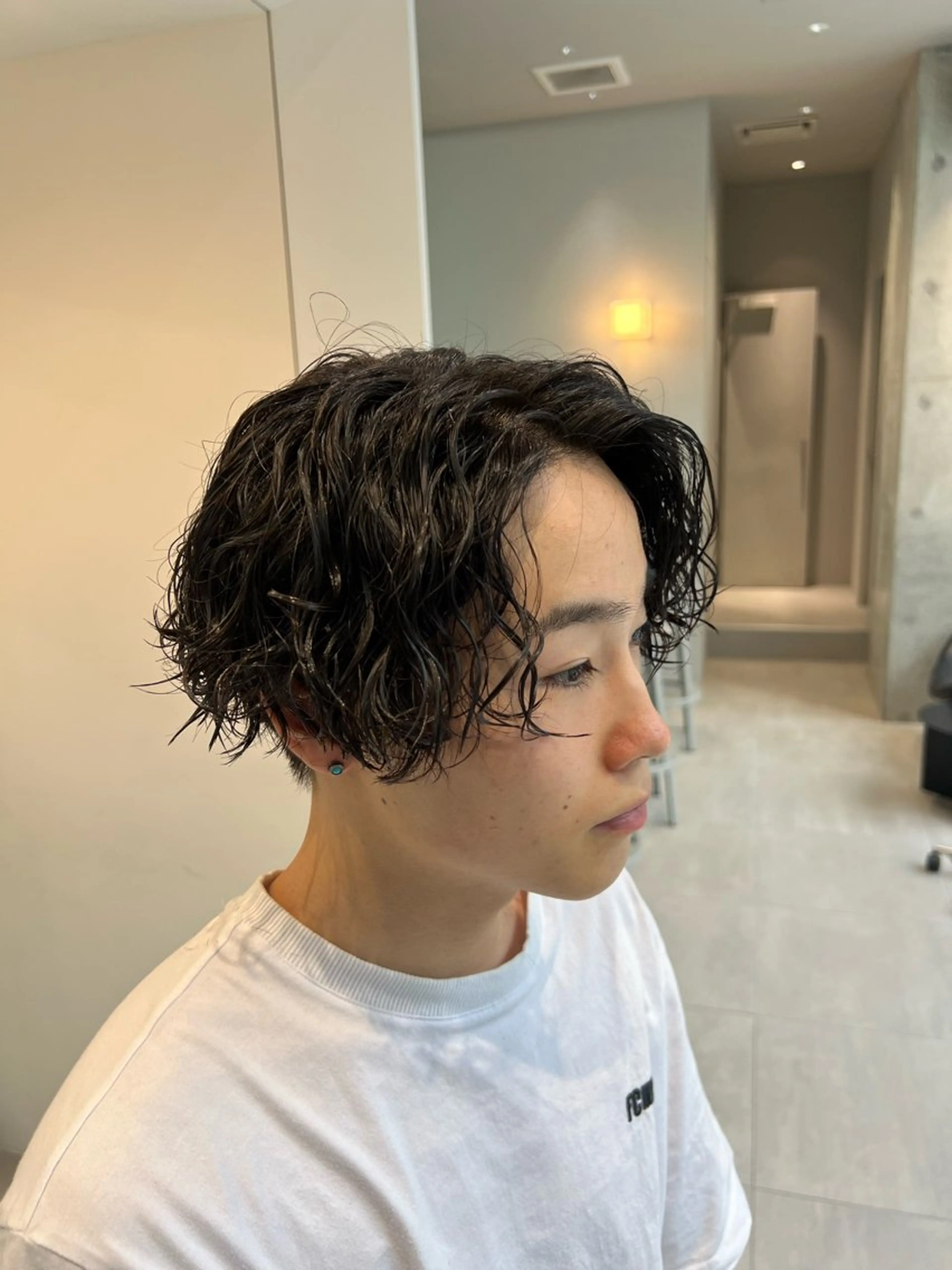 パーマ メンズ メンズパーマ 波巻きパーマ カット パーマ 当日予約OK レイヤーカット/艶髪のヘアスタイル