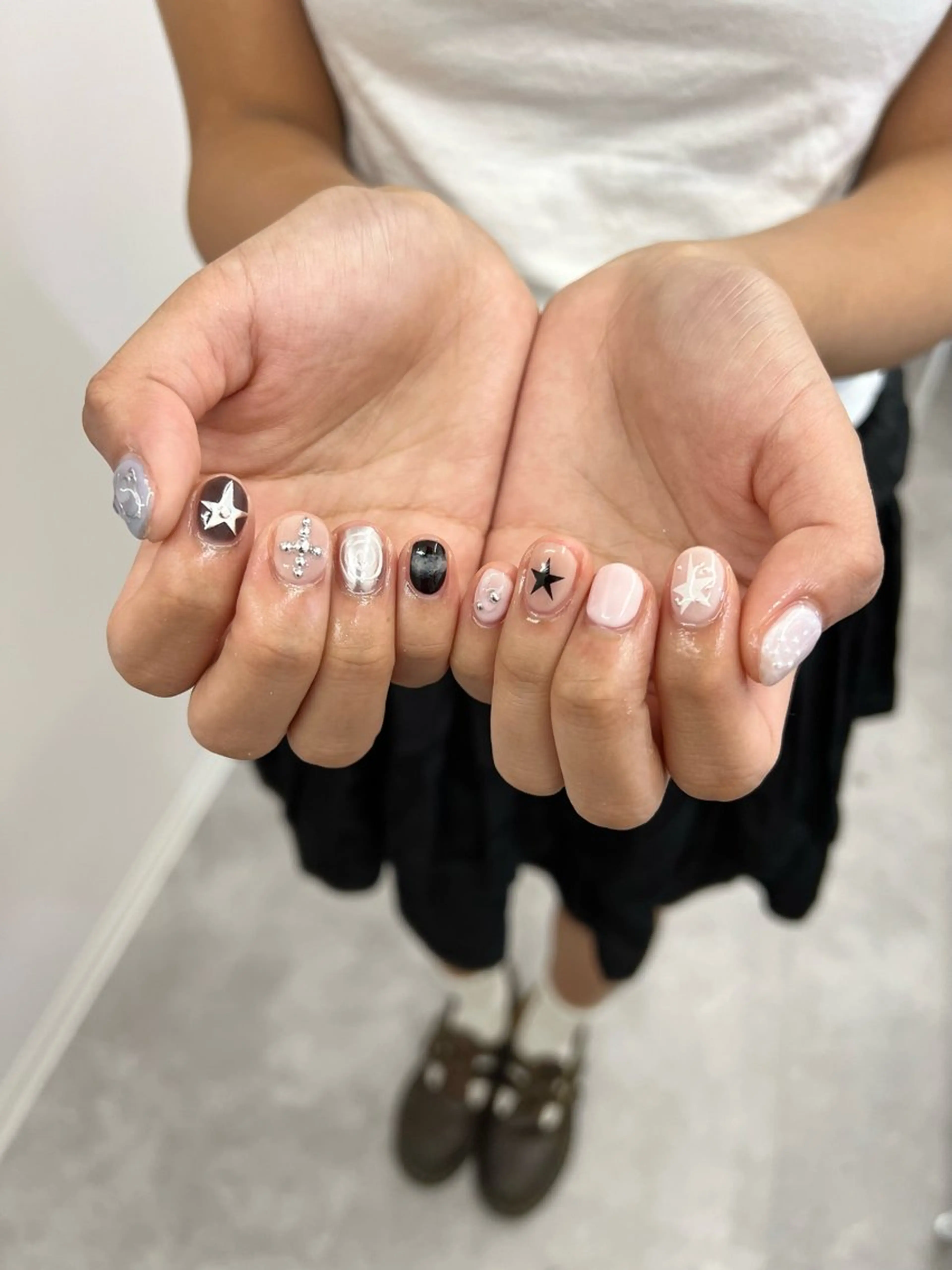 ネイル チークネイル ジェルネイル 韓国ネイル マグネットネイル ニュアンスネイル ハンドネイル ハンドケア Bana_ Nailのネイルデザイン
