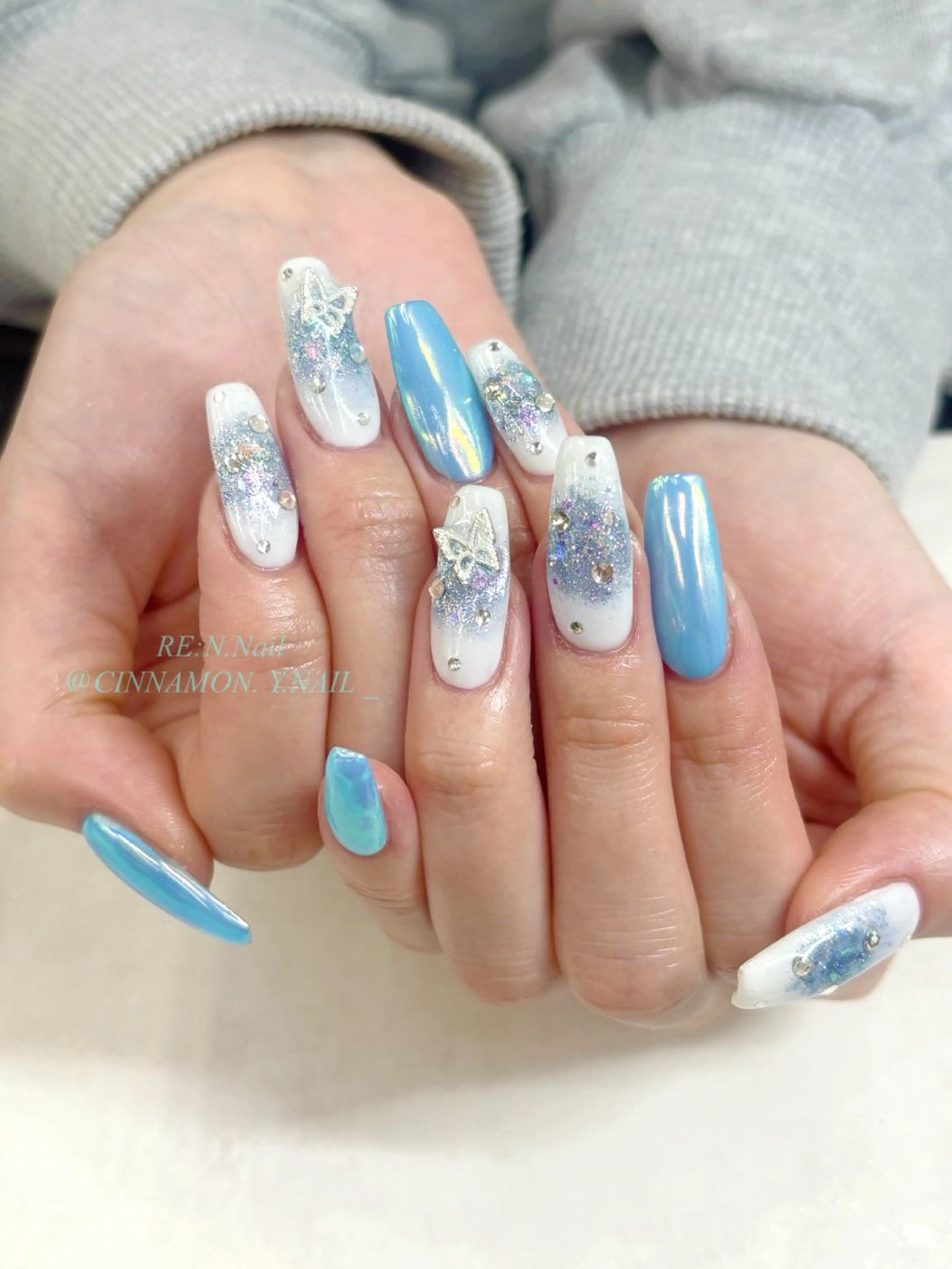 ネイル ハンドネイル Yuna🩵 RE:N.Nailのネイルデザイン