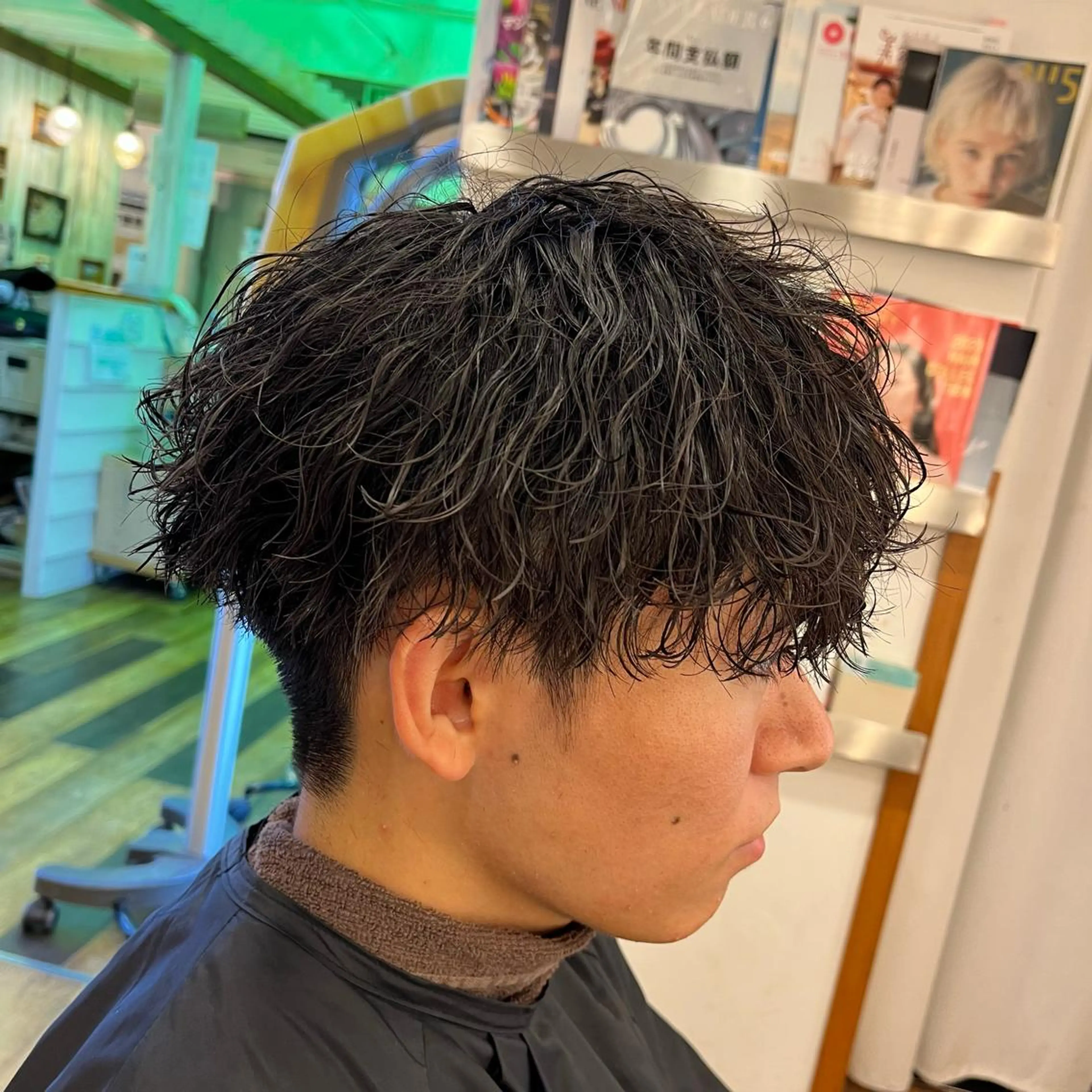 カラー パーマ ヘアアレンジ メンズ メンズパーマ 波巻きパーマ カット パーマ メンズ特化 美容師かずまのヘアスタイル