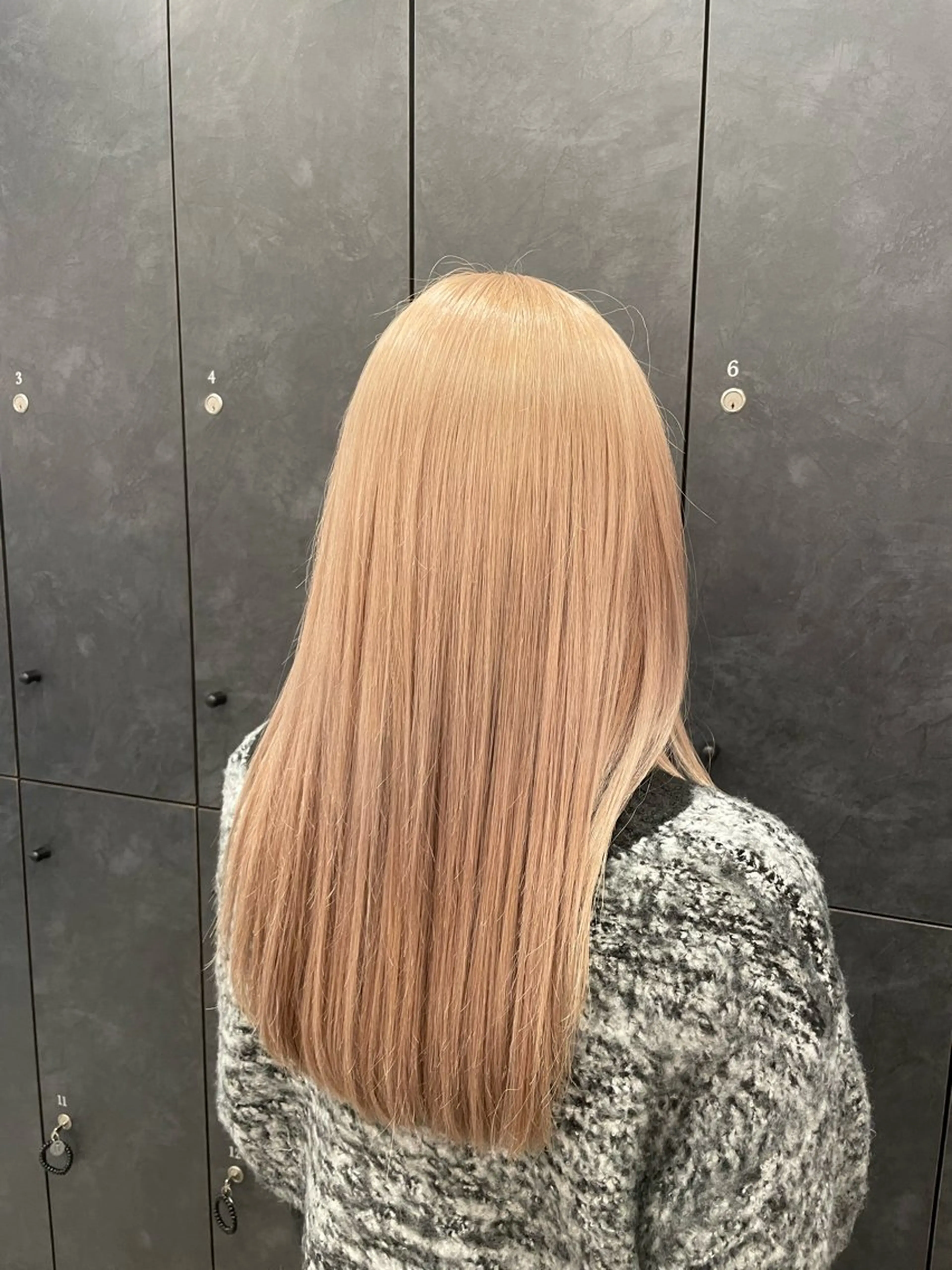 ロング ヘアカラー トリートメント カラー、スパニスト 藤原凜香のヘアスタイル