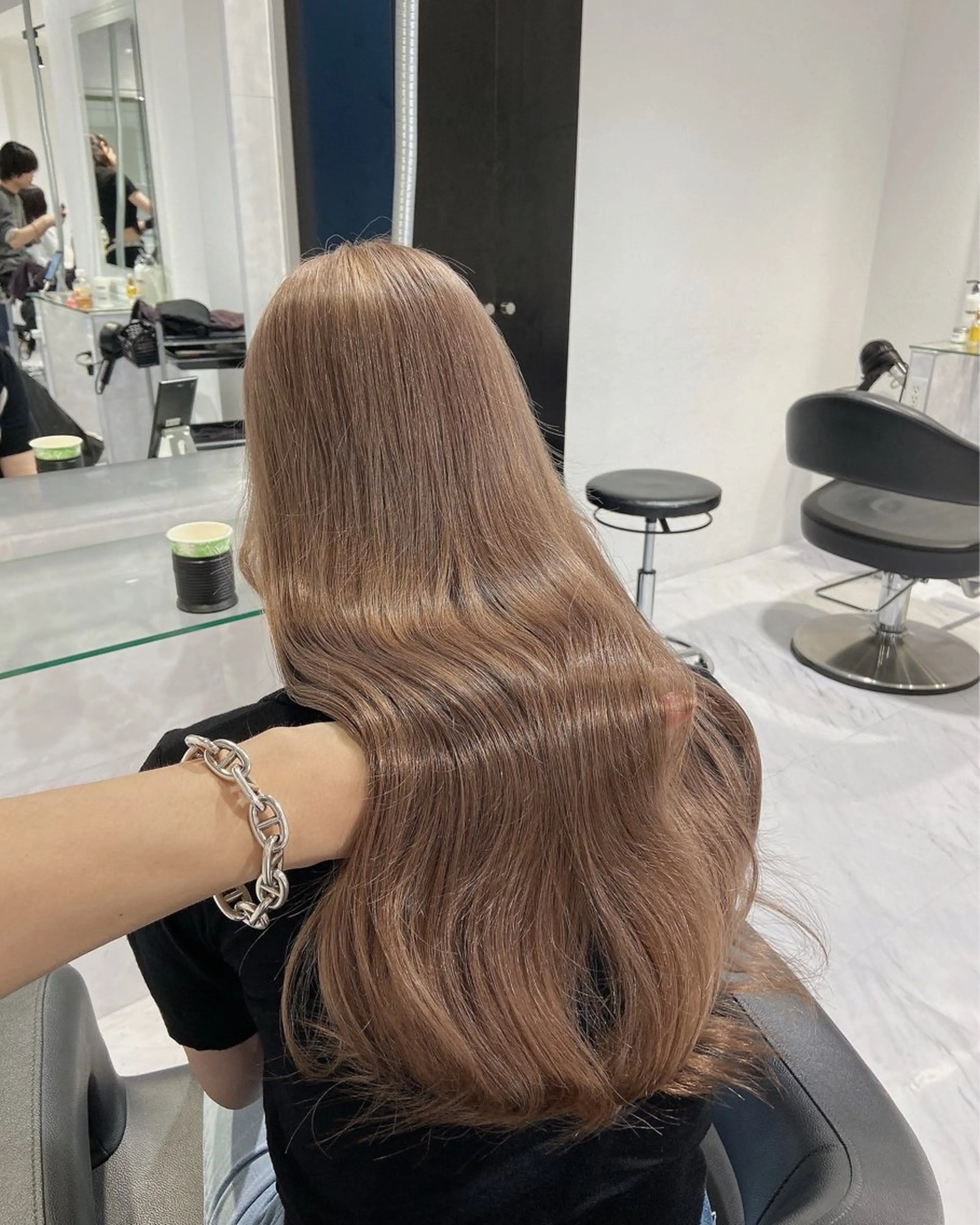 セミロング カラー ヘアカラー ✨透明感、艶髪ヘア✨ 韓国ヘア特化💖のヘアスタイル
