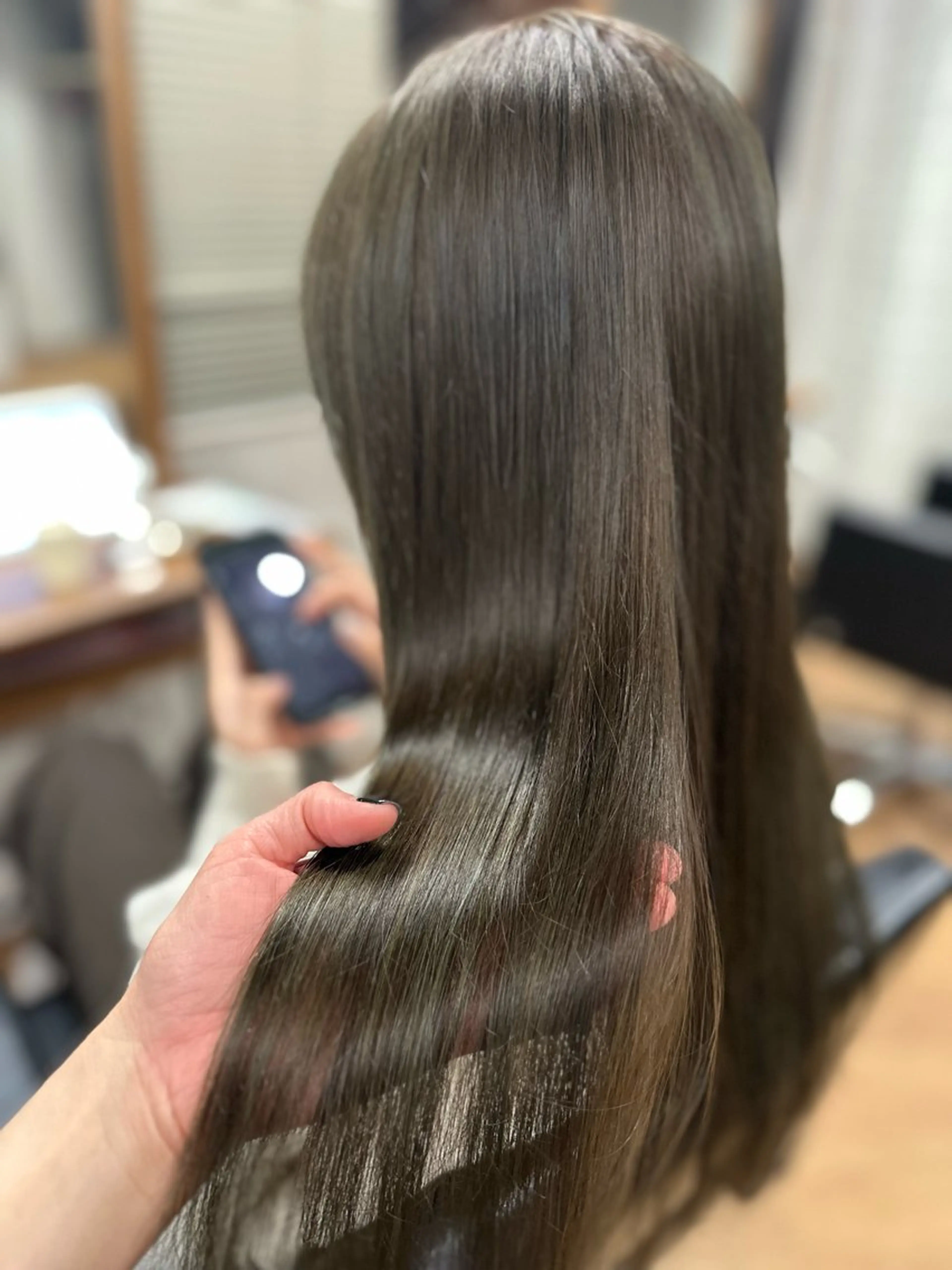 ロング カット ヘアカラー ✂️秋葉原 🤍YURI🤍のヘアスタイル