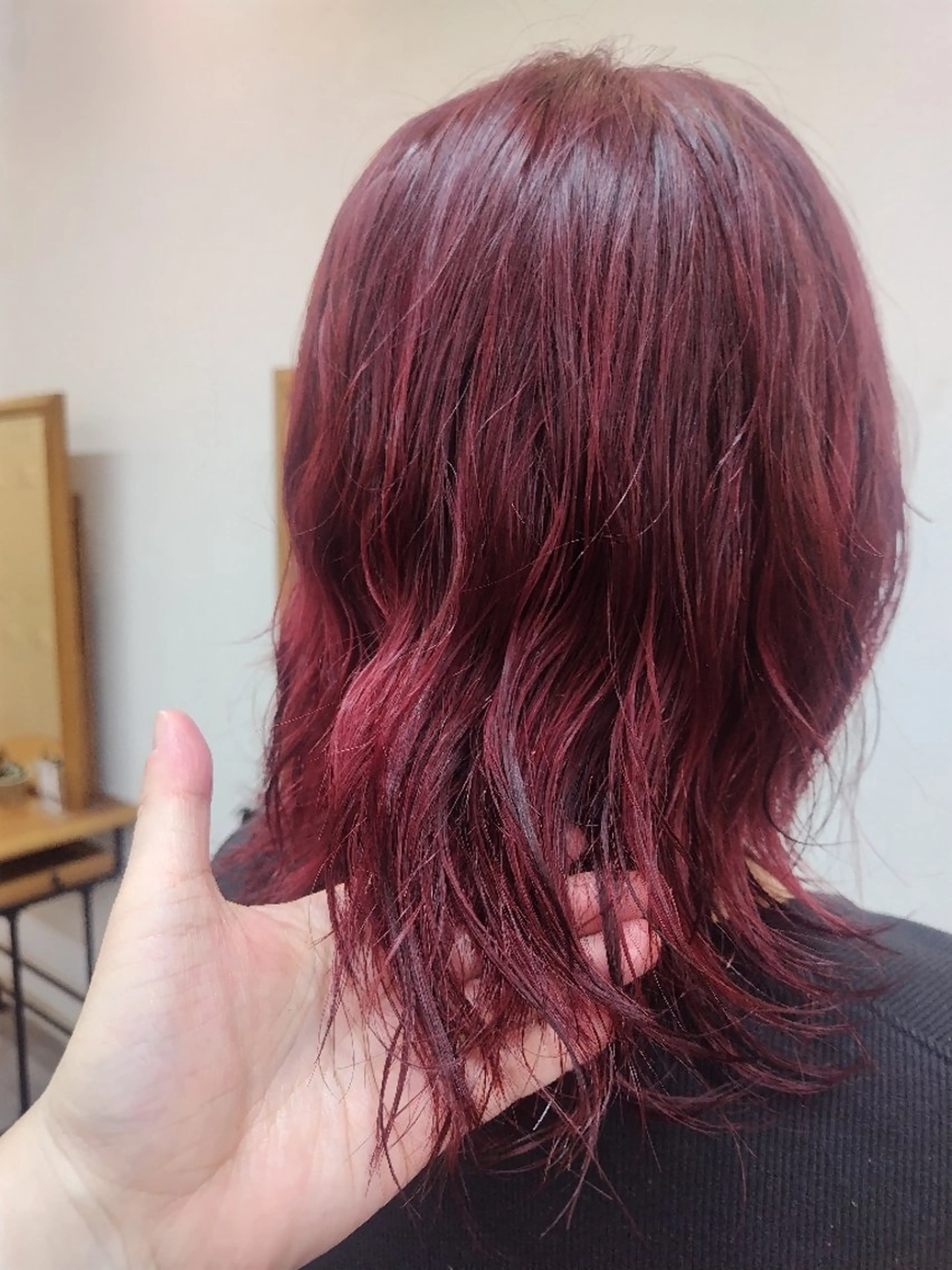 カラー ミディアム ブリーチ ボルドーカラー 韓国風ヘア LUXbe博多バスターミナル店所属・澤田 あきのヘアスタイル