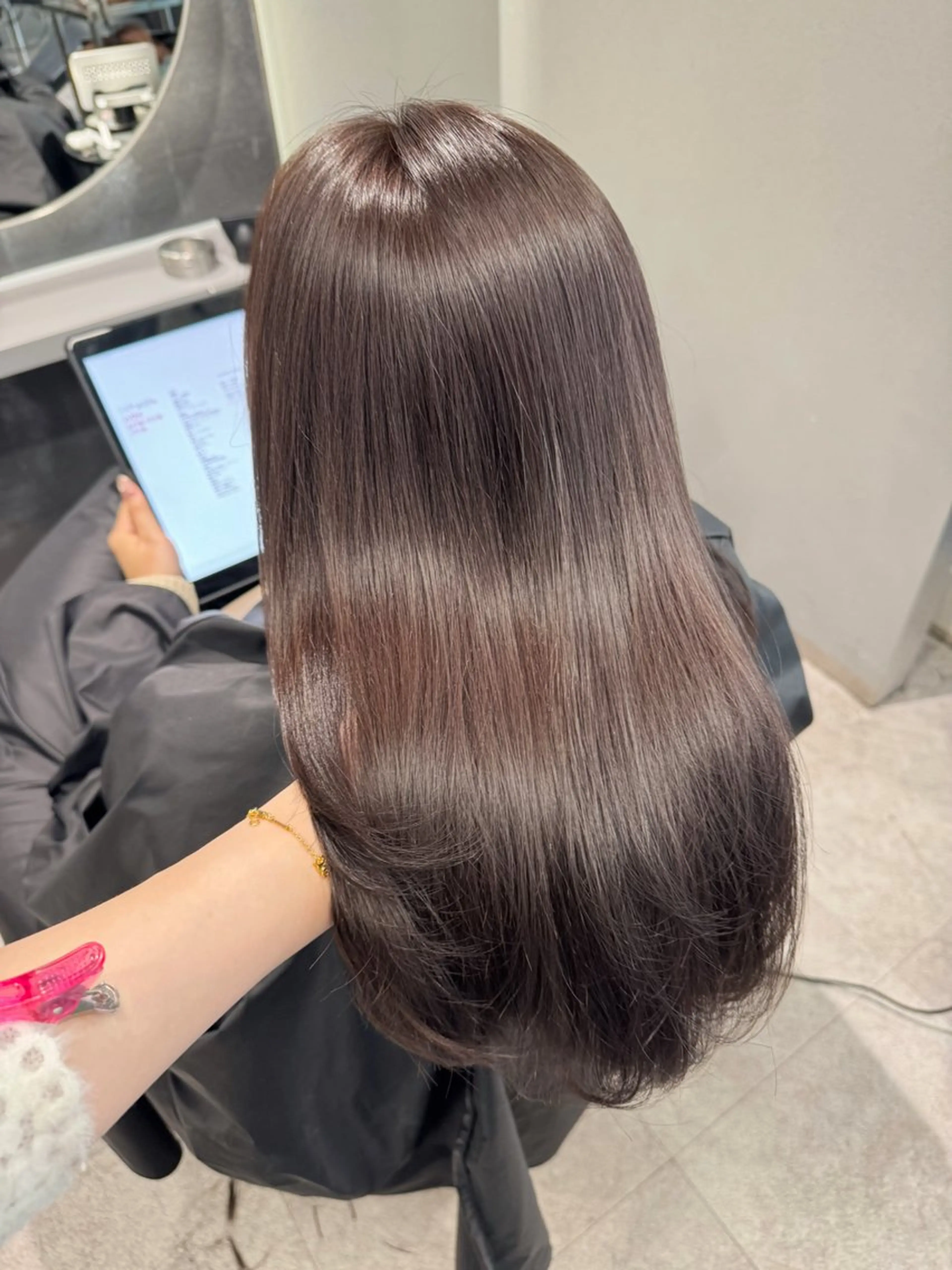 セミロング カット ヘアカラー 縮毛矯正 トリートメント 銀座/顔周りレイヤー 🤍kanohoのヘアスタイル