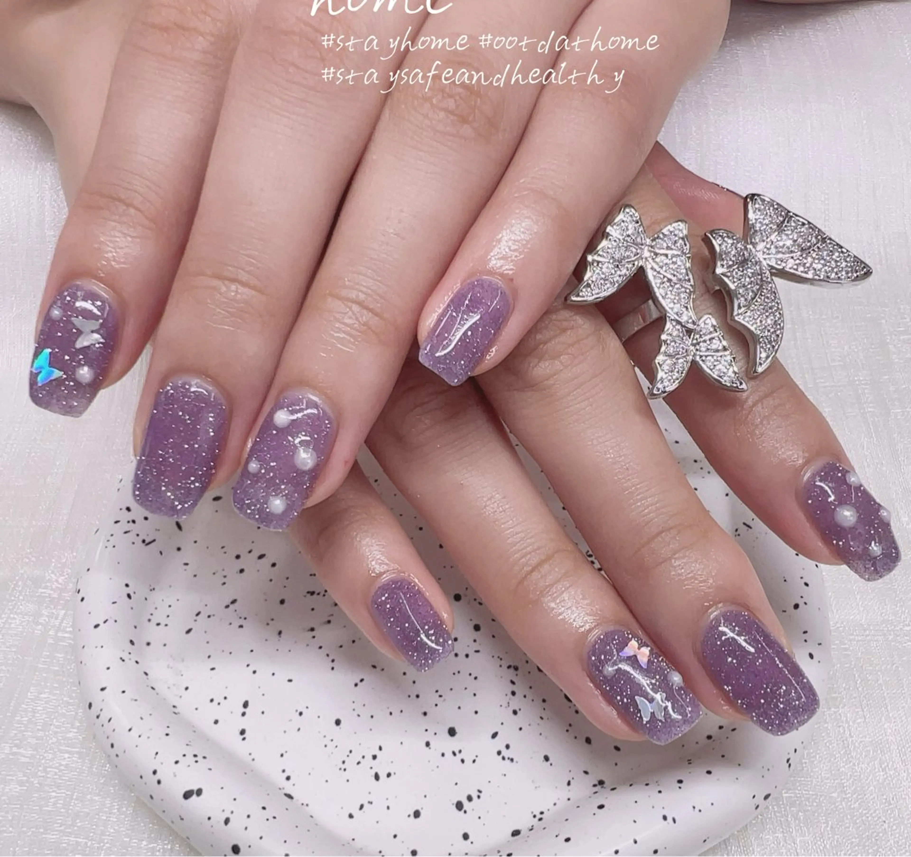 ネイル AngelChris ビューティーサロンのネイルデザイン