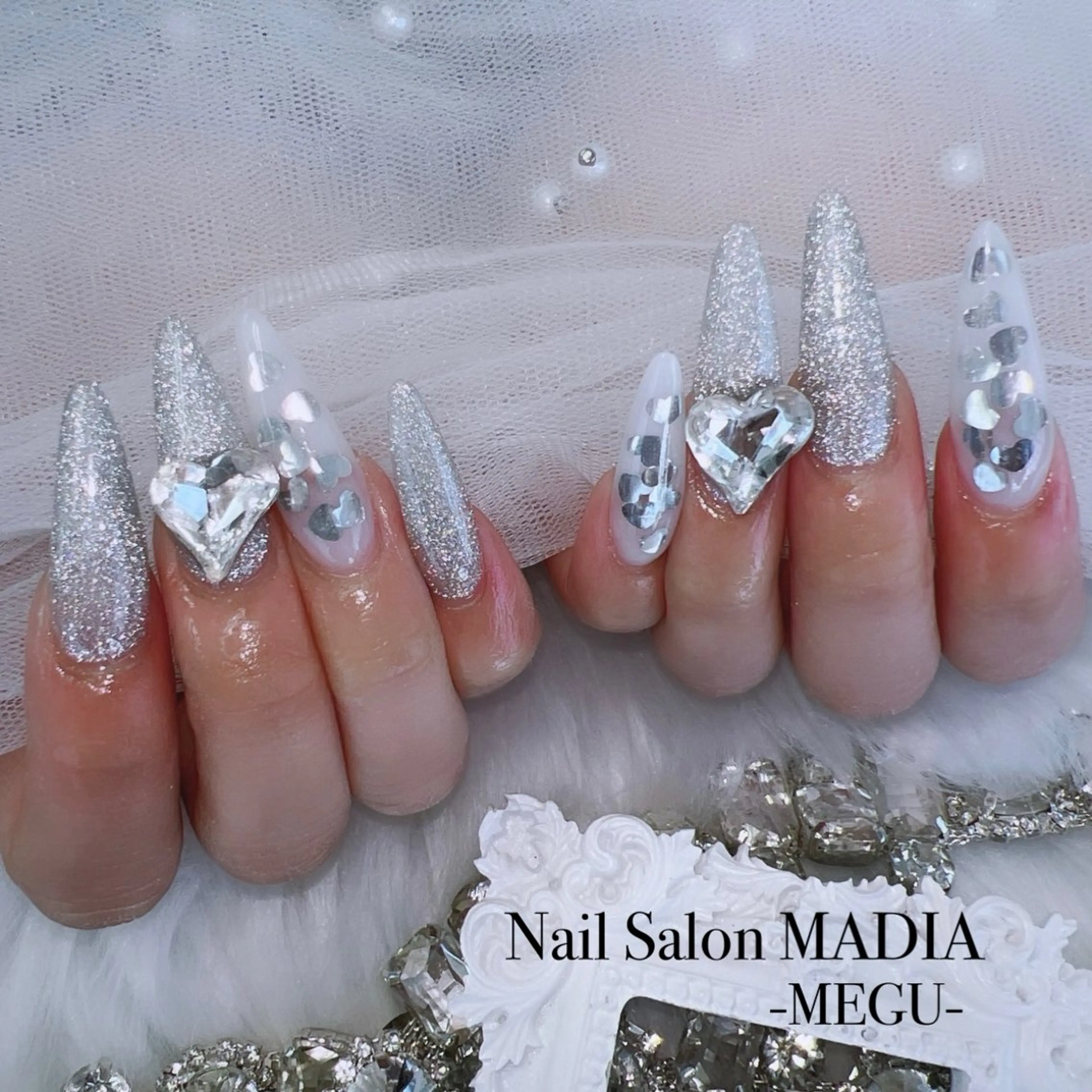 ネイル MADIA藤沢所属・MADIA MEGUのネイルデザイン