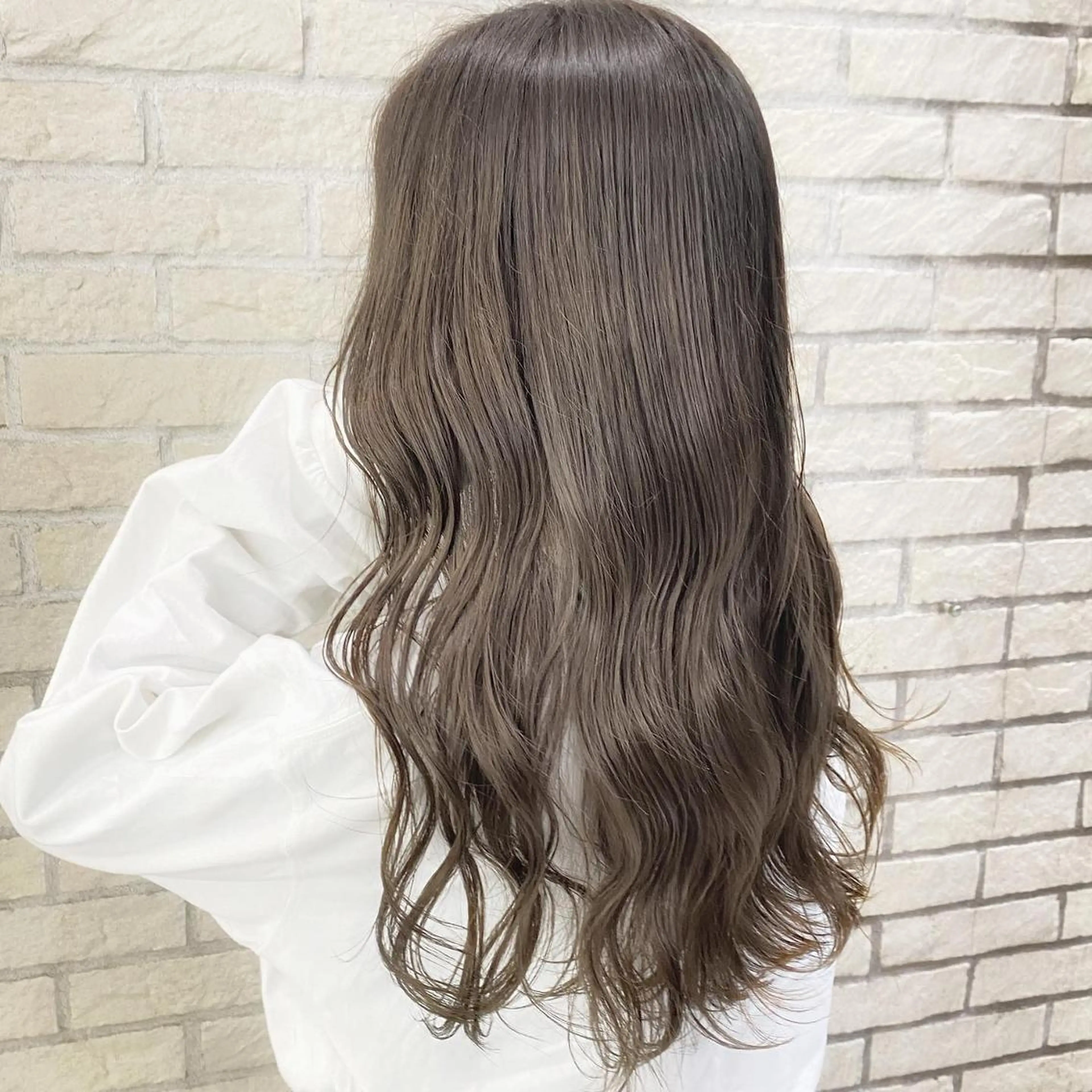 カラー ベージュカラー ブリーチ ブラウンカラー ショコラグレージュ ココアブラウン 艶髪レイヤー屋さん 大澤竜馬のヘアスタイル