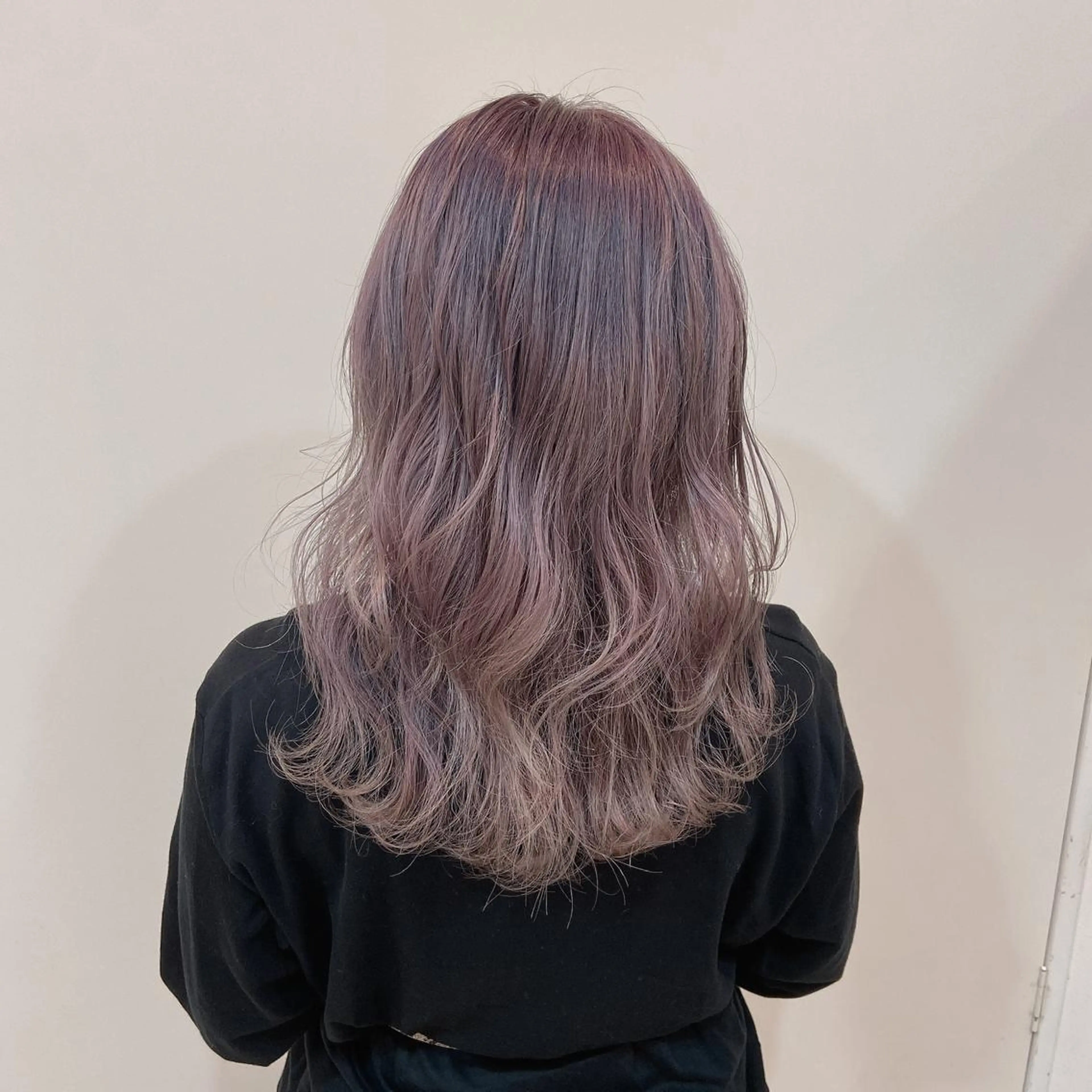 ロング カラー ヘアアレンジ ヘアカラー トリートメント Mirai 🧸のヘアスタイル