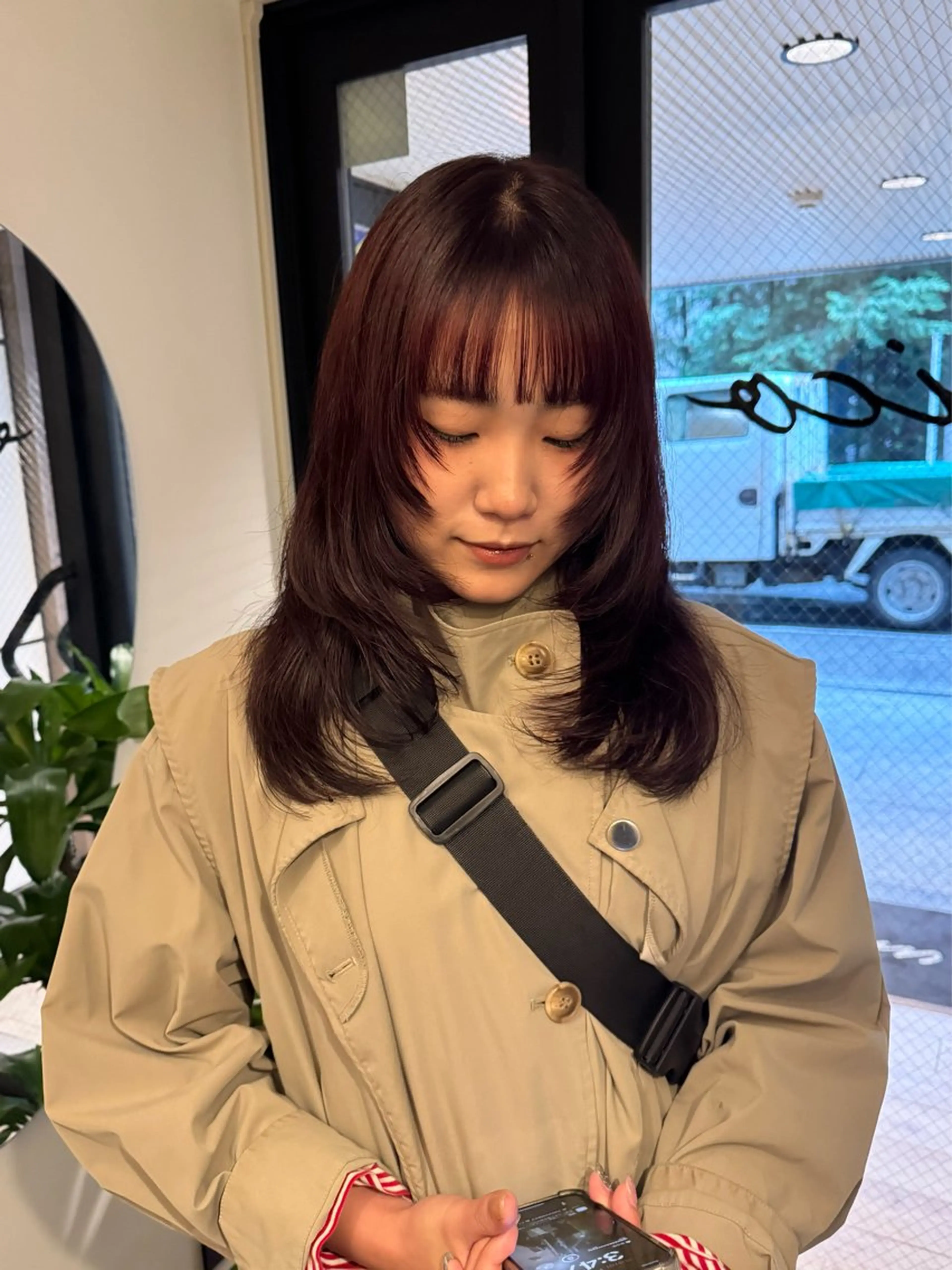 ミディアム レイヤーカット カット ヘアカラー 内沼 恵留菜のヘアスタイル