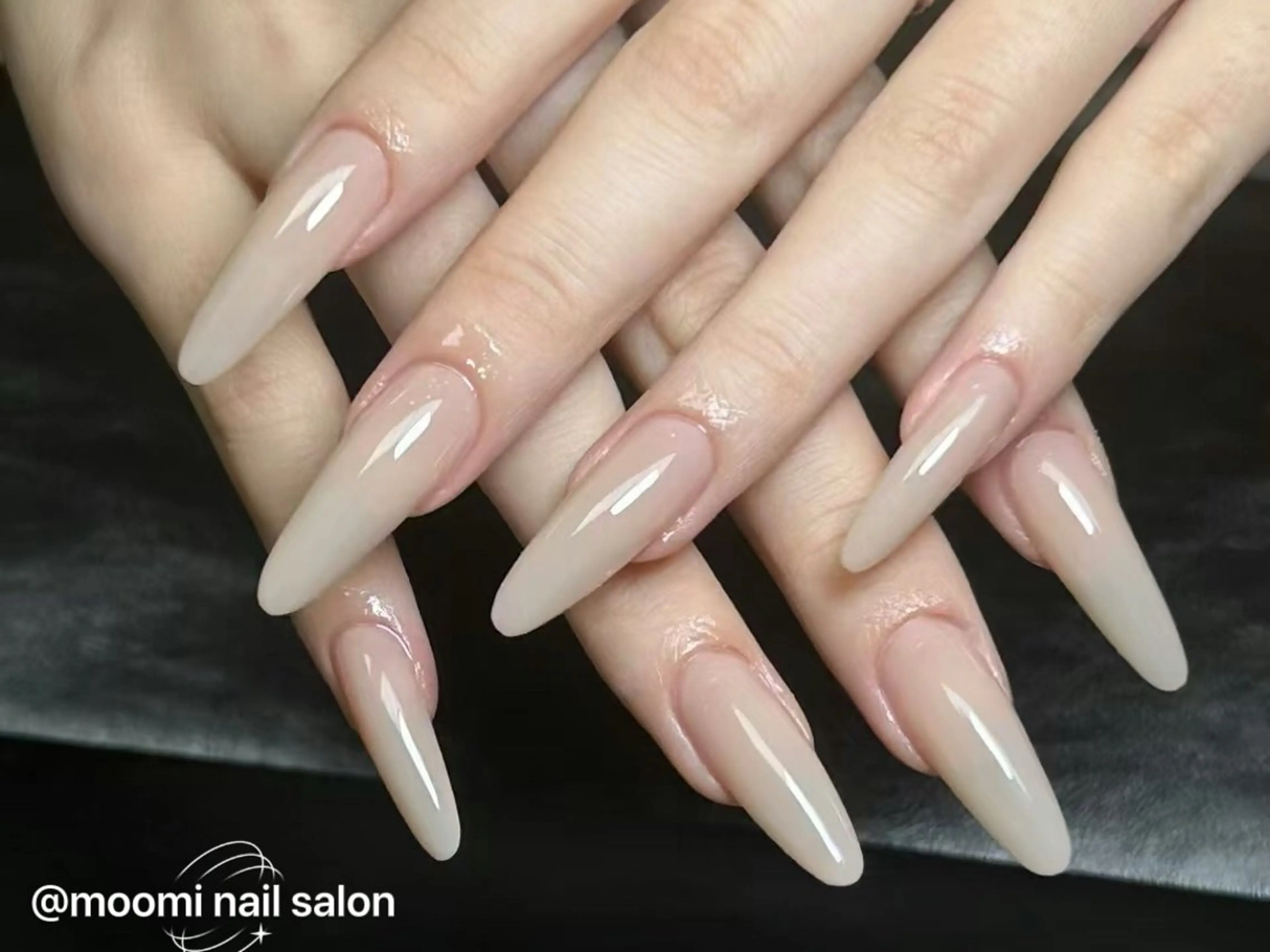 ネイル ワンカラーネイル ハンドネイル moomi nail スカルプ専門のネイルデザイン