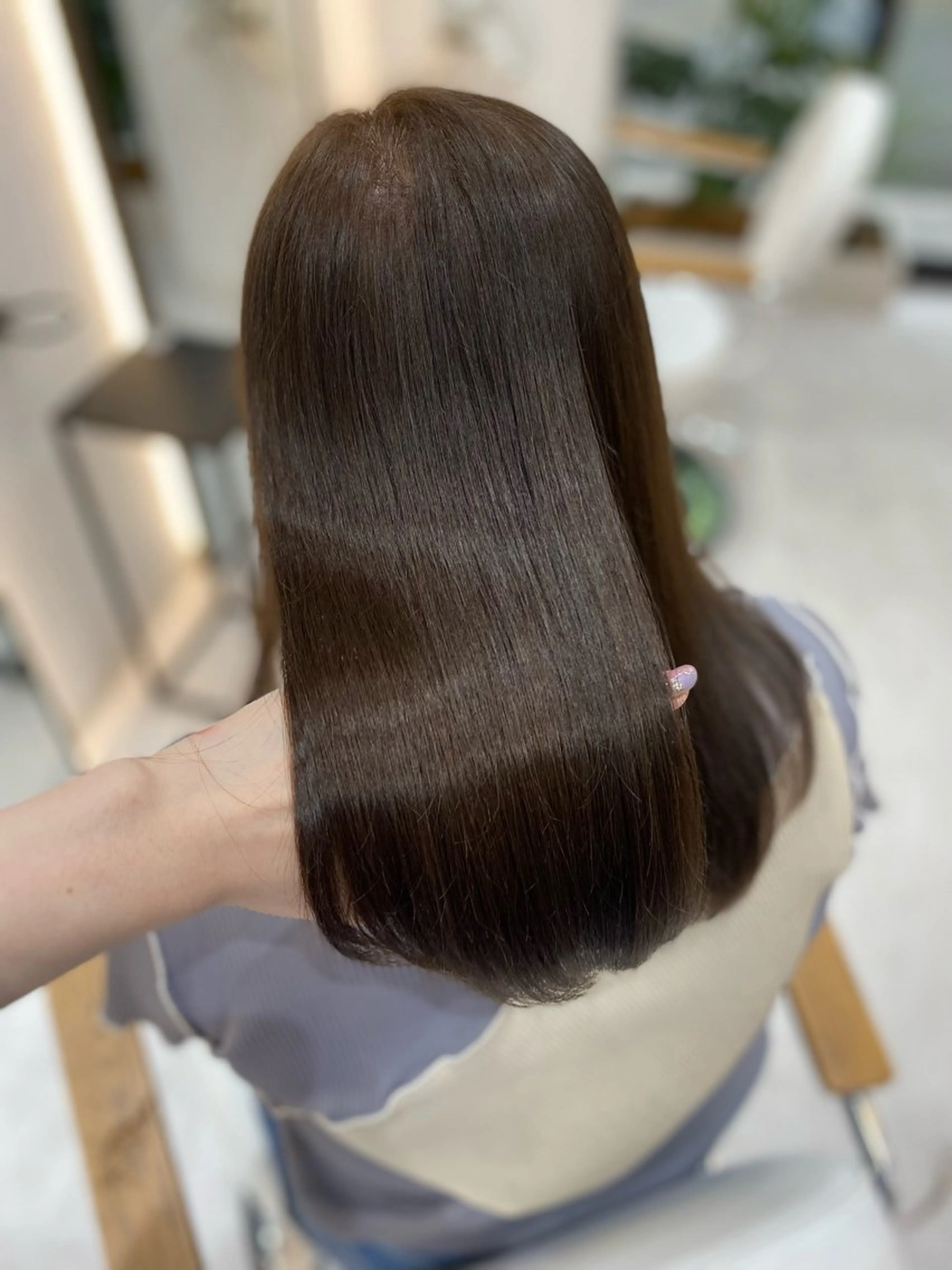 ミディアム カラー ケアカラー 透明感カラー グレージュ オリーブグレージュ オリーブグレー ヘアカラー トリートメント 艶髪・透明感カラー・ 韓国ヘア・Yuriのヘアスタイル