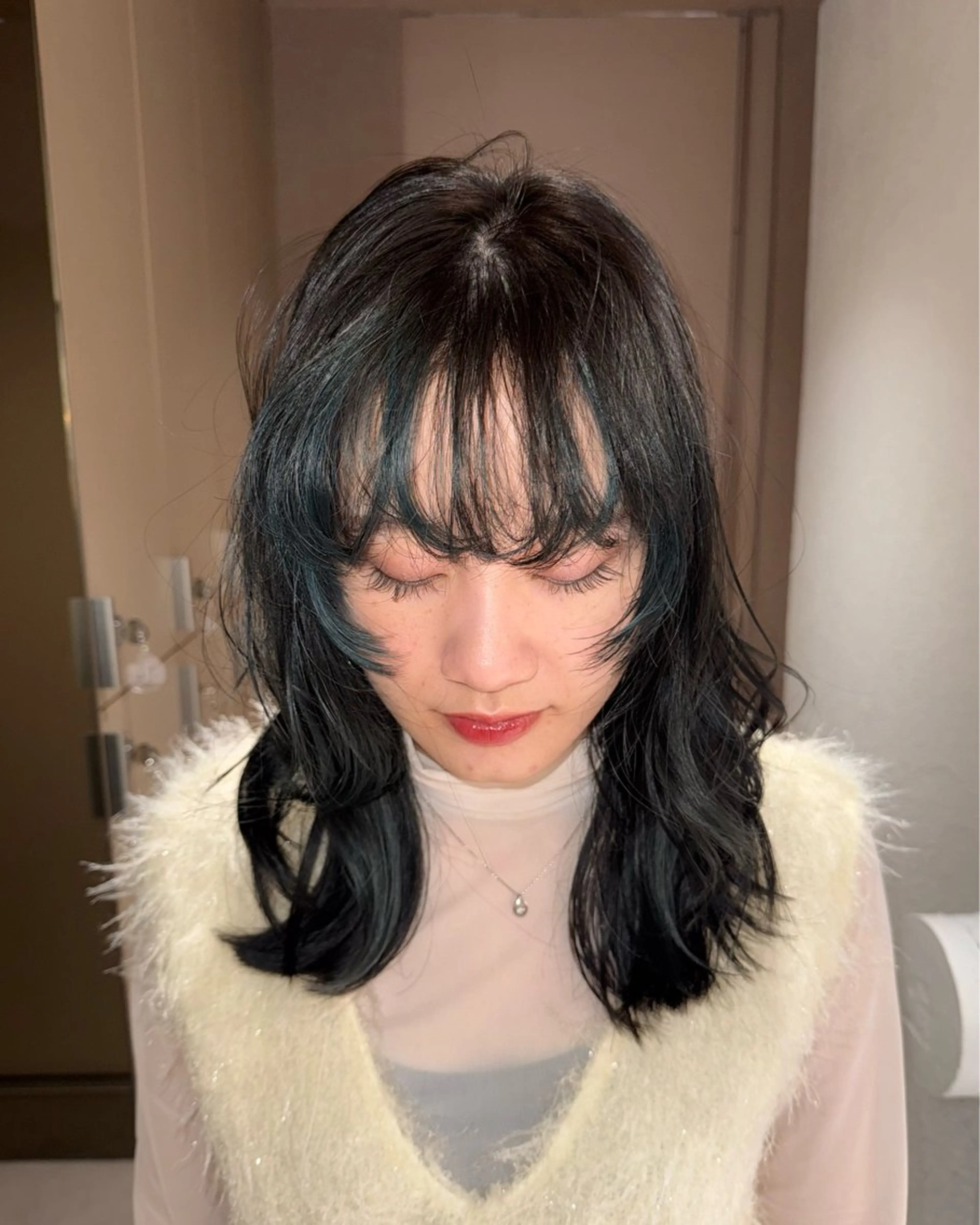 ミディアム カラー ブリーチ デザインカラー 顔周りカット カット ヘアカラー maison mile所属・akariナチュラル モード/恵比寿のヘアスタイル