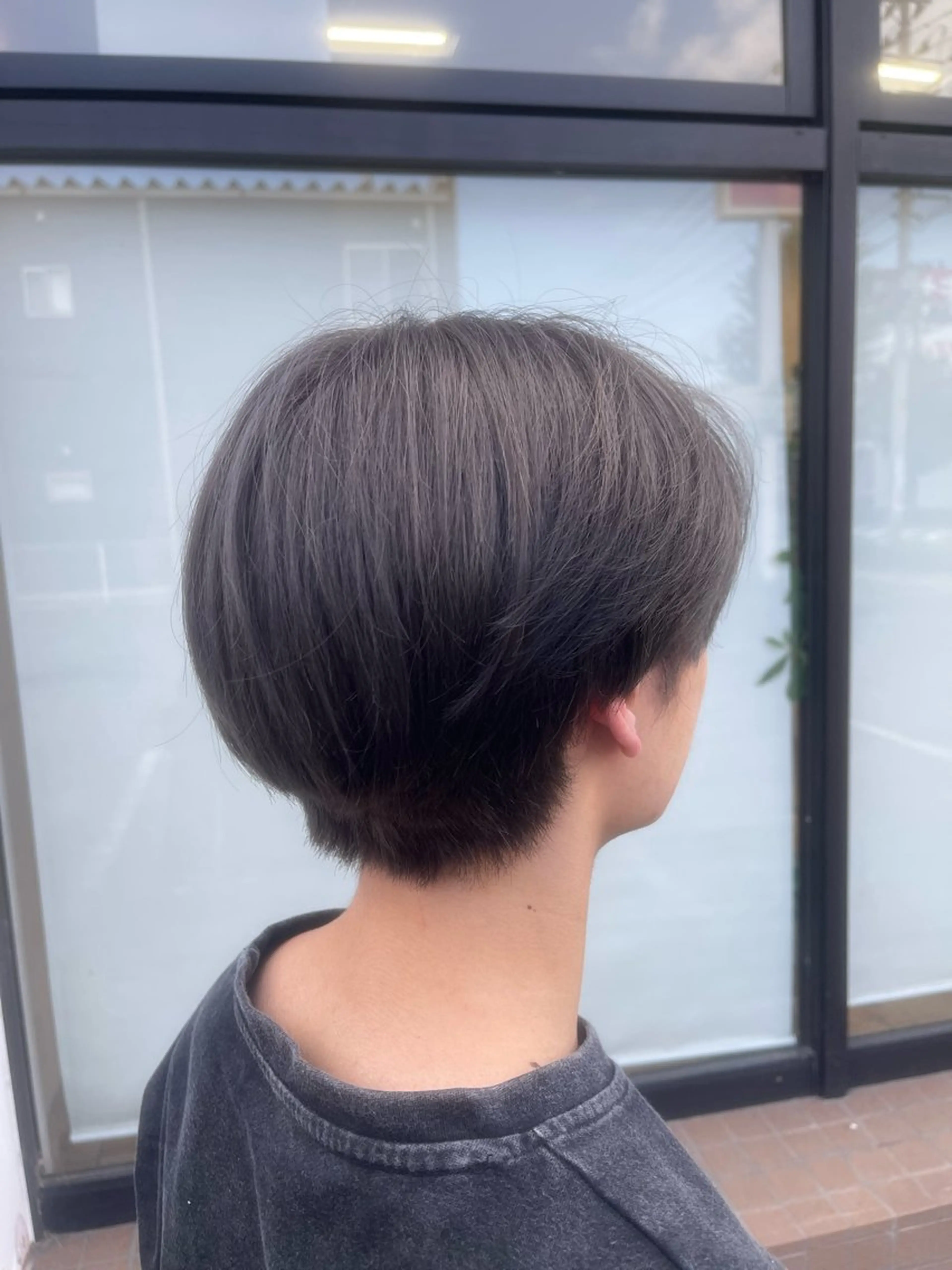 カラー アッシュ アッシュグレー ベージュカラー ブリーチ 透明感カラー ヘアカラー BENI仙台柳生店 HIGUCHI🎀のヘアスタイル