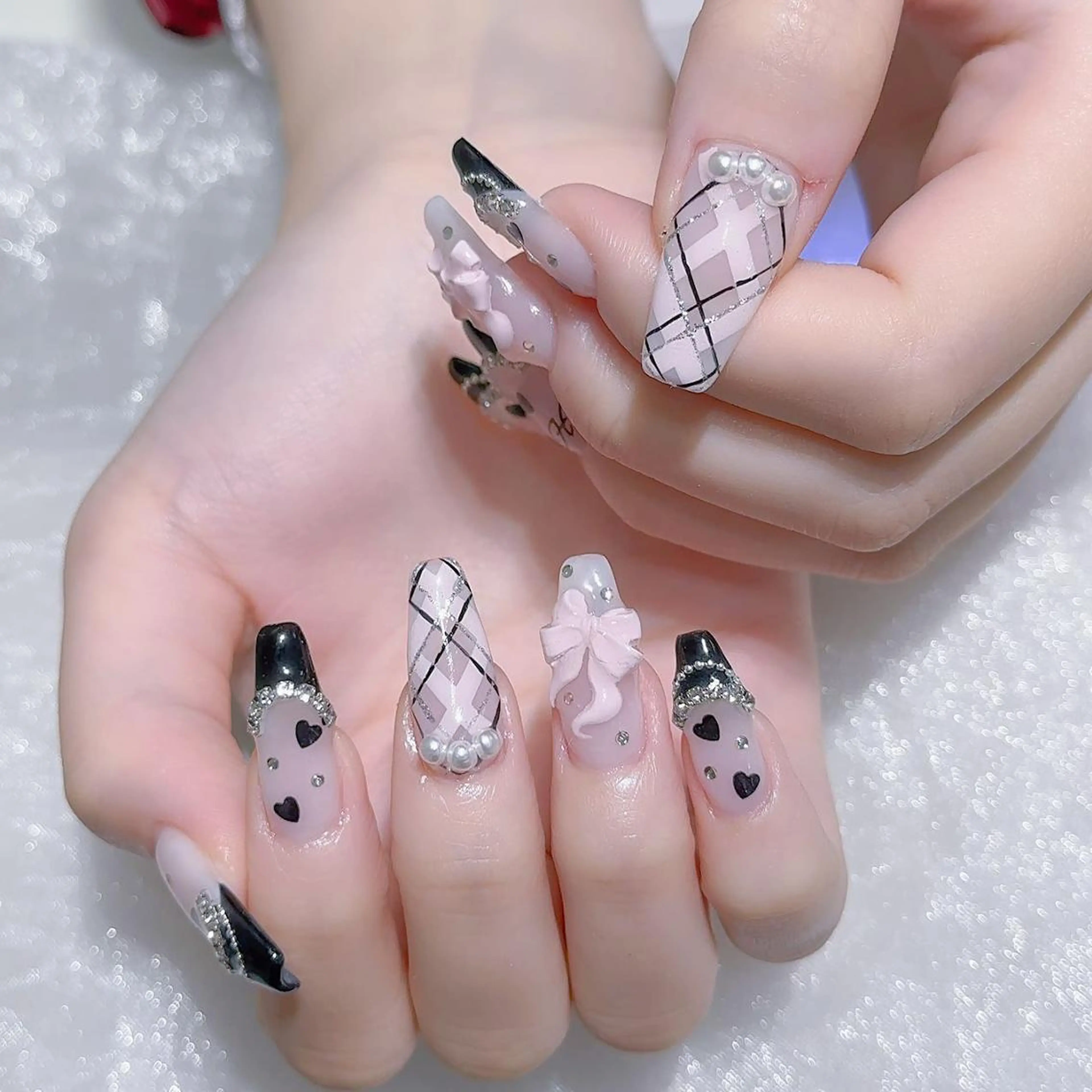 ネイル ハンドネイル Queens momoのネイルデザイン