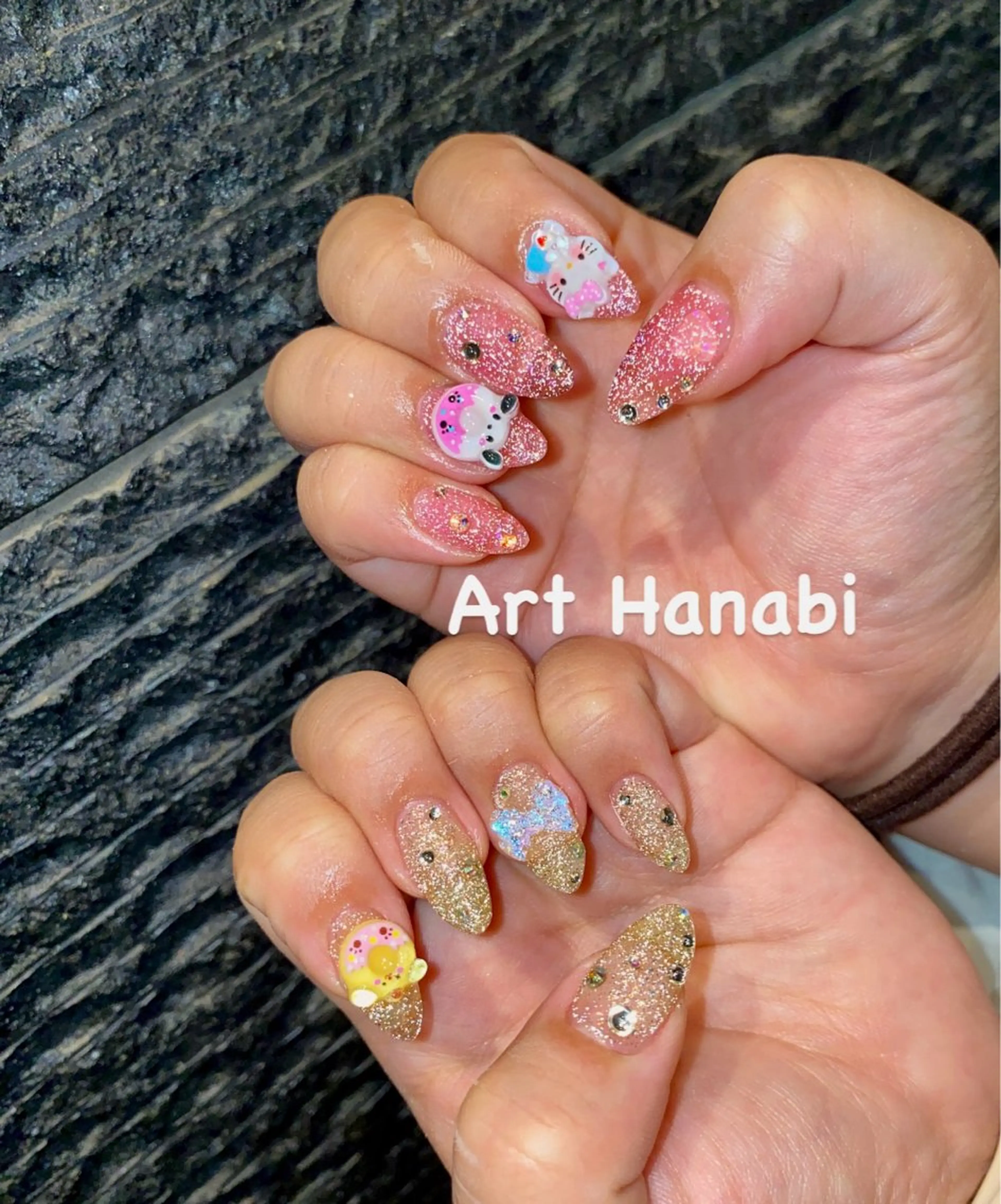 ネイル アートネイル フラッシュネイル ストーンネイル ハンドネイル ハンドケア Art Hanabi所属・Art Hanabi ミリのネイルデザイン