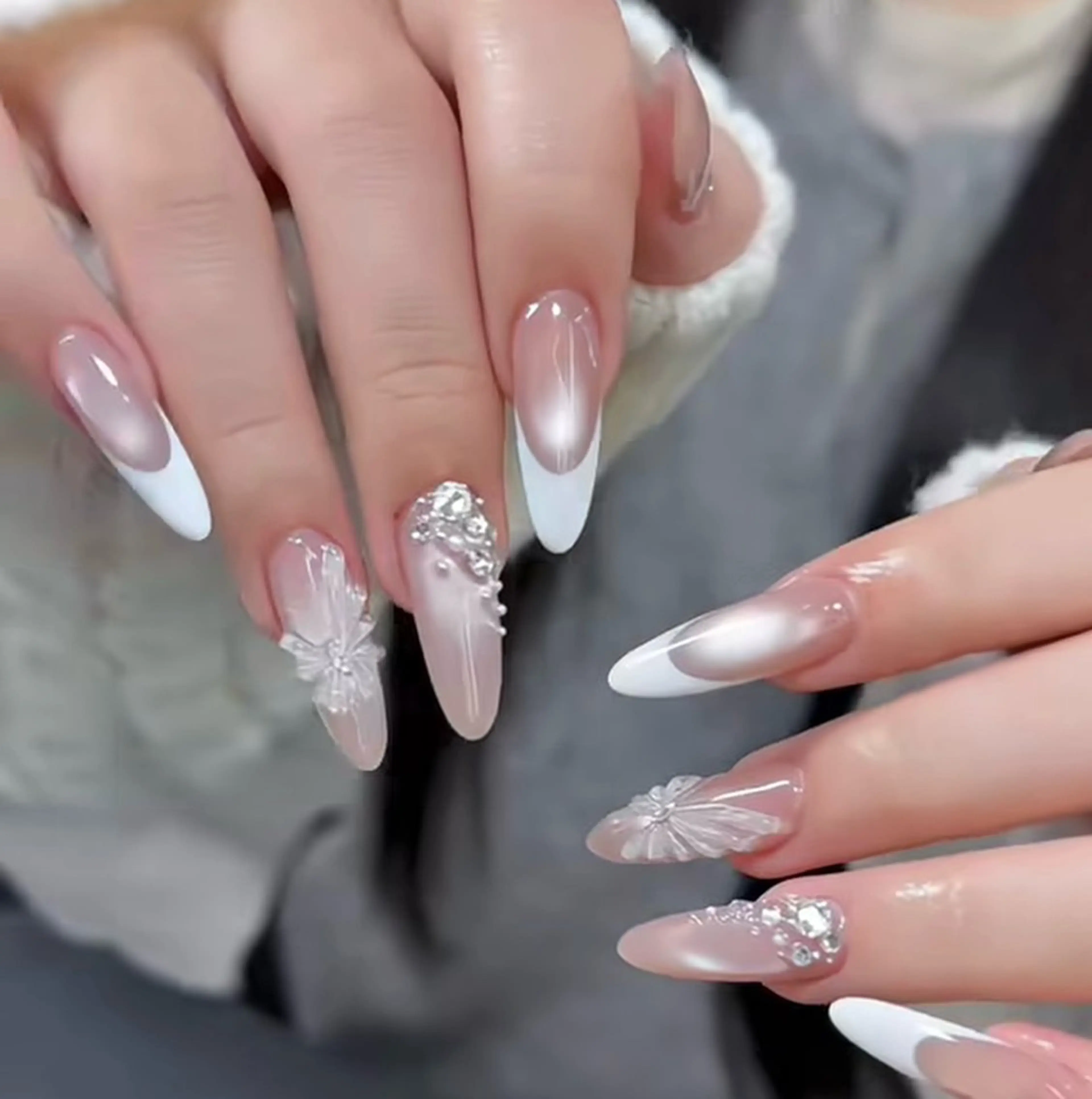 ネイル 長さ出し フレンチネイル ジェルネイル ガラスフレンチ 韓国ネイル ハンドネイル Minette nail所属・Minette nailHuongのネイルデザイン