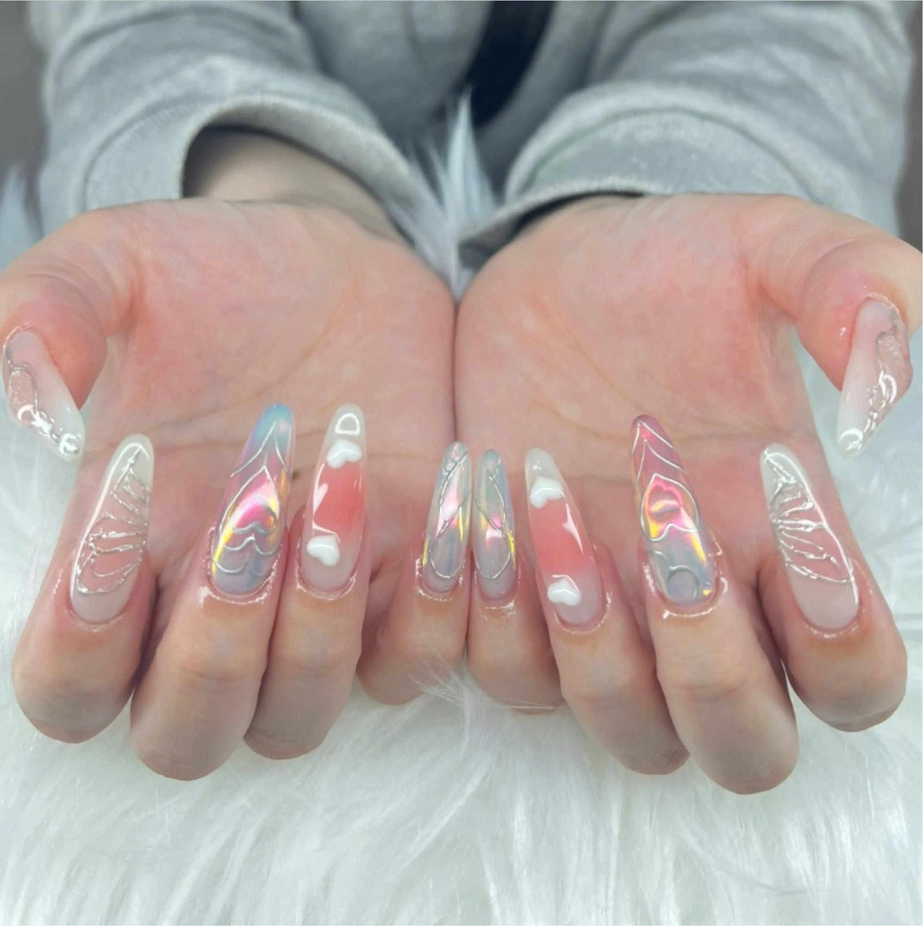 ネイル フレンチネイル キラキラネイル マグネットネイル ミラーネイル ニュアンスネイル ハンドネイル Lyn TA Nailのネイルデザイン