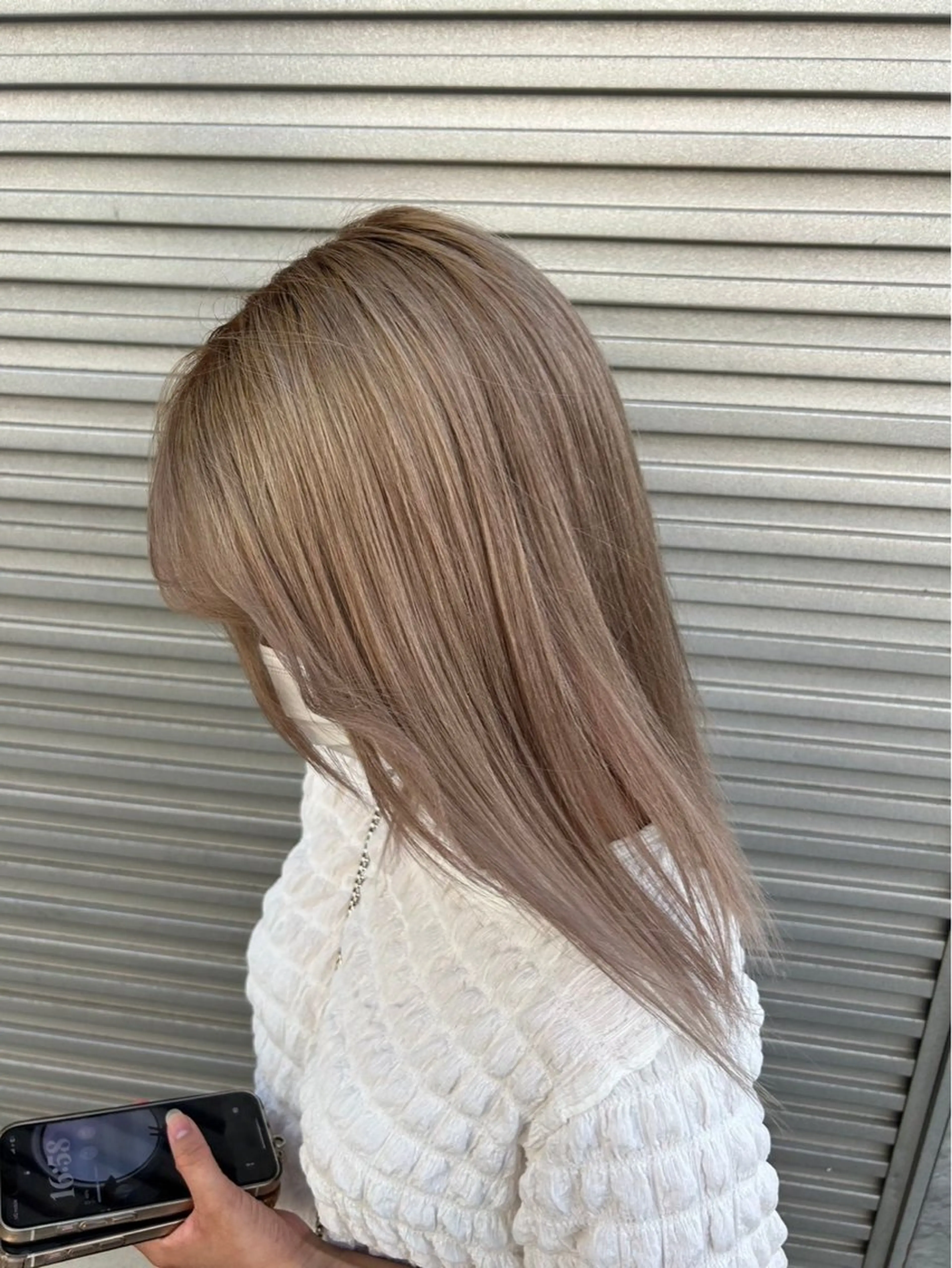 ロング カラー ベージュカラー ミルクティーベージュ 🩷愛咲🩷レイヤー /透明感カラーのヘアスタイル