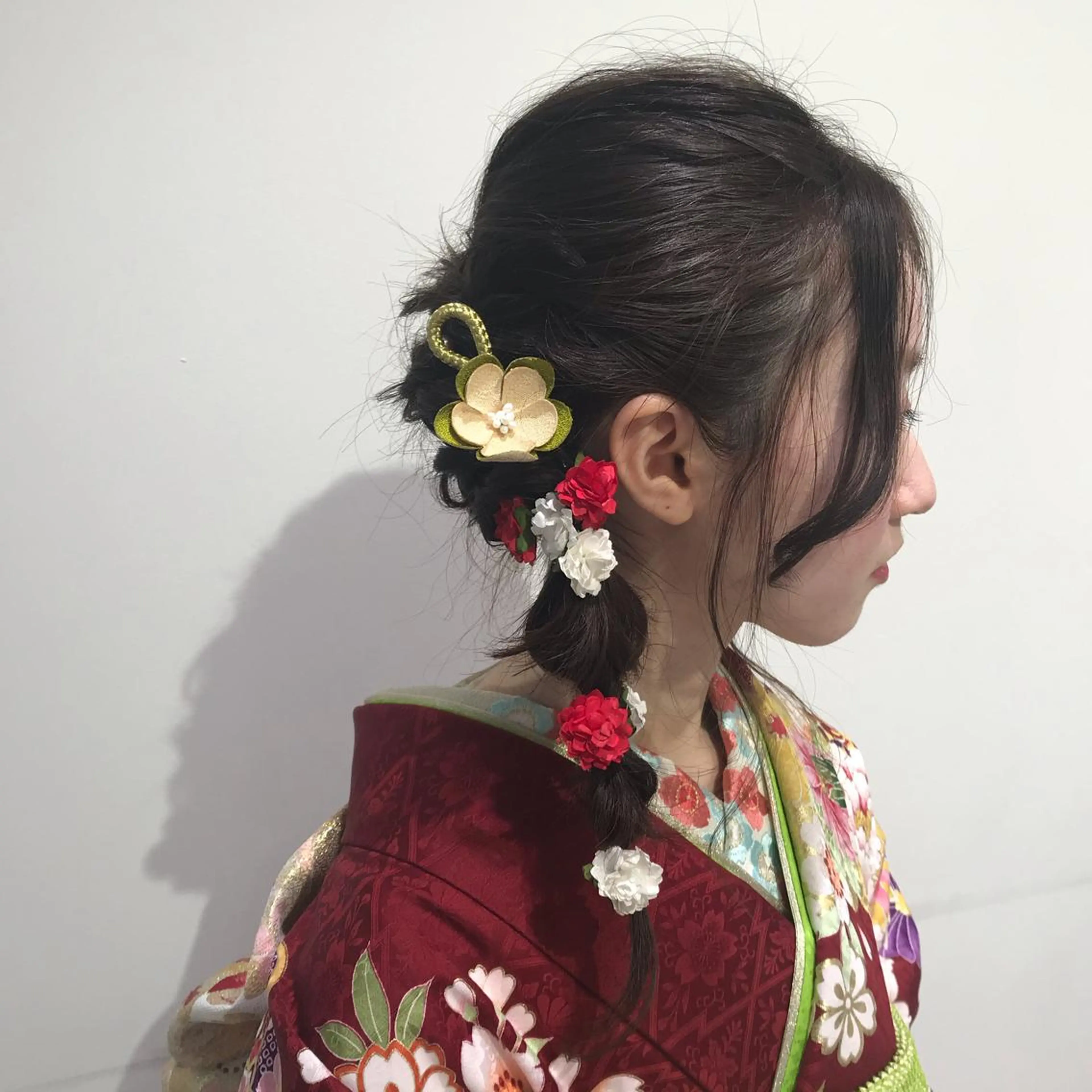 セミロング ヘアアレンジ 成人式 暖色カラー🌹 中山由梨のヘアスタイル