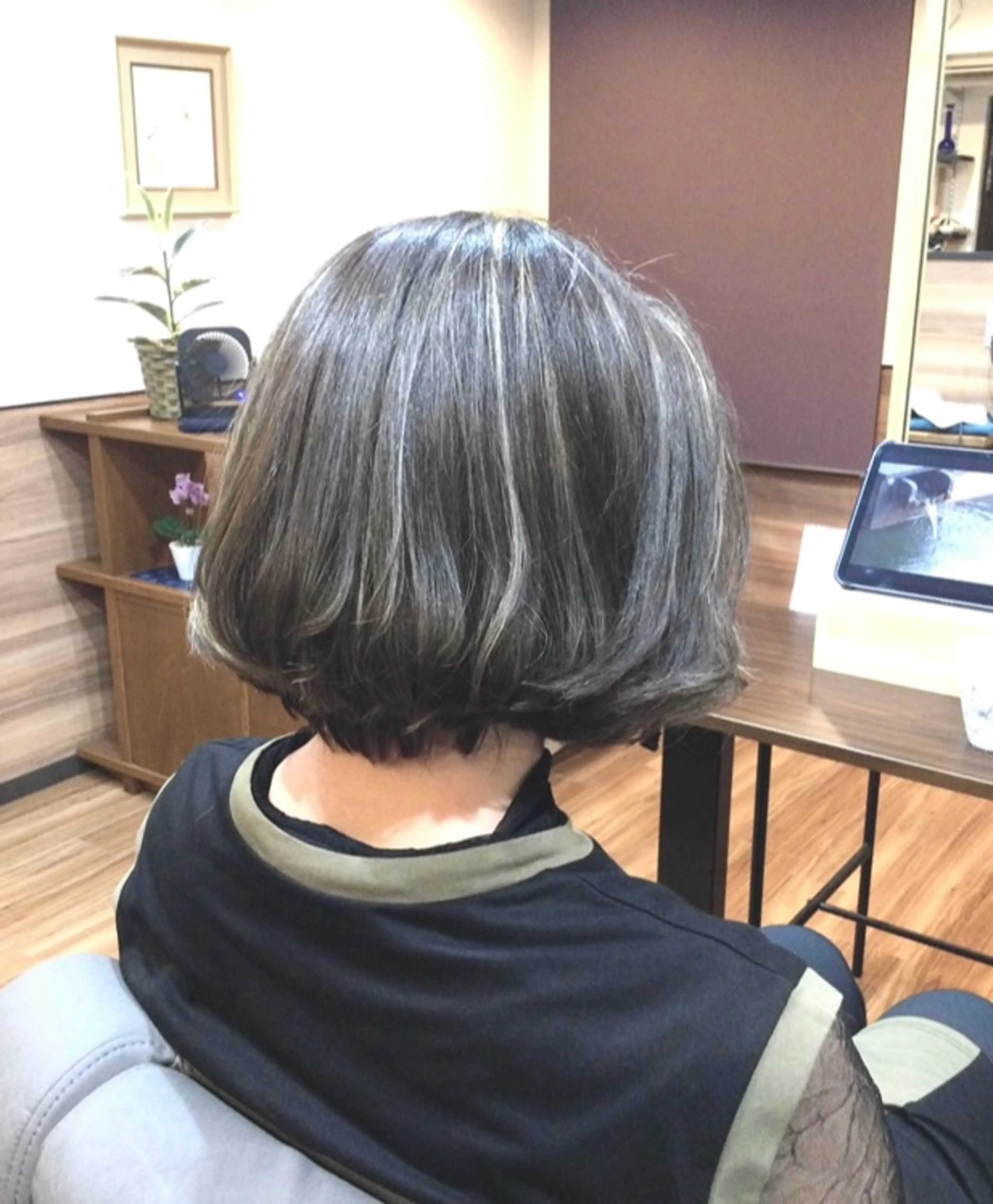 ショート カラー グラデーションカラー ボブ カット ヘアカラー トリートメント Annon プライベートサロンのヘアスタイル