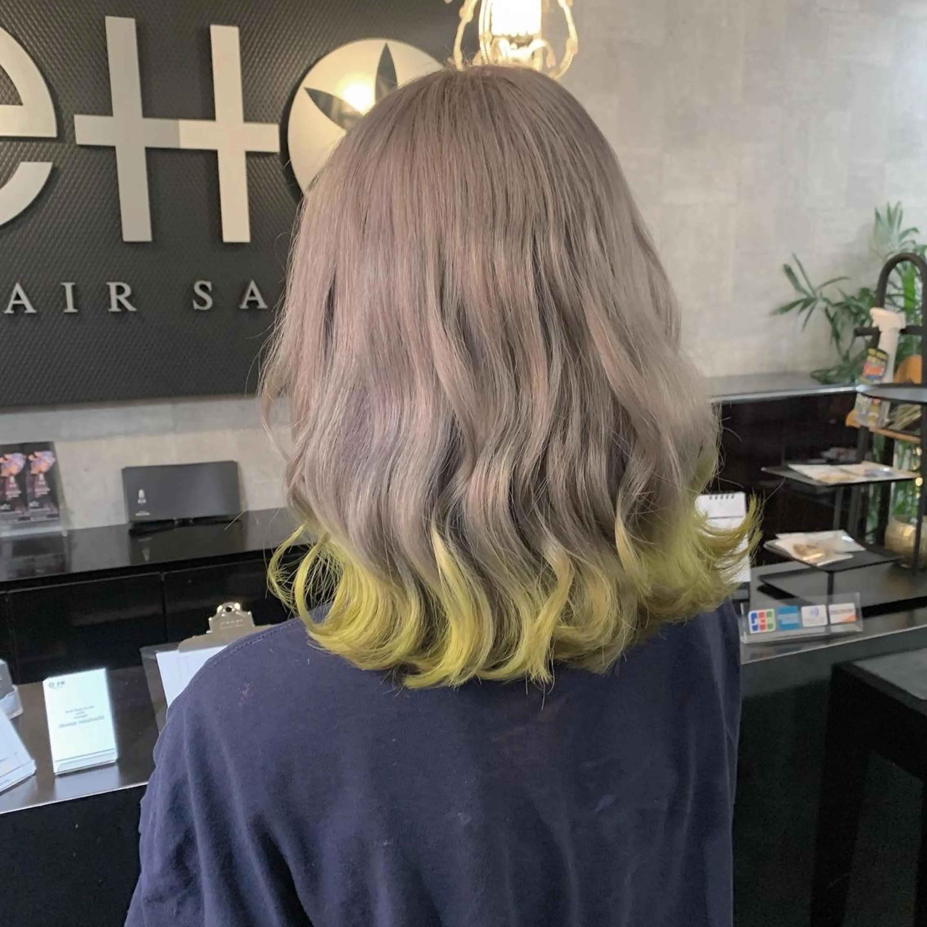 ミディアム イエローカラー ヘアカラー actanoid etto所属・佐藤 香太のヘアスタイル