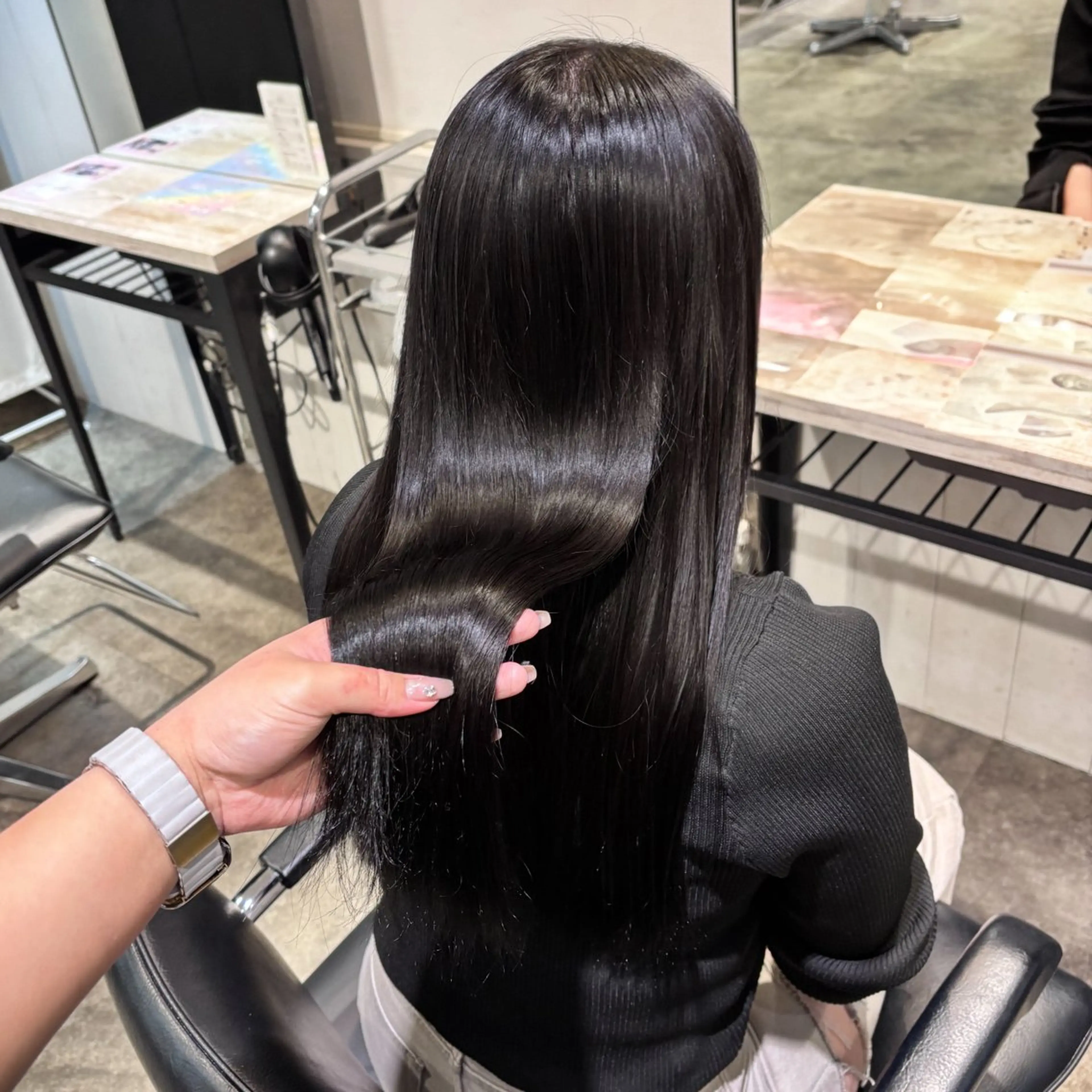 ロング ヘアアレンジ トリートメント 🥀ブリーチ× エクステ🥀あかりのヘアスタイル