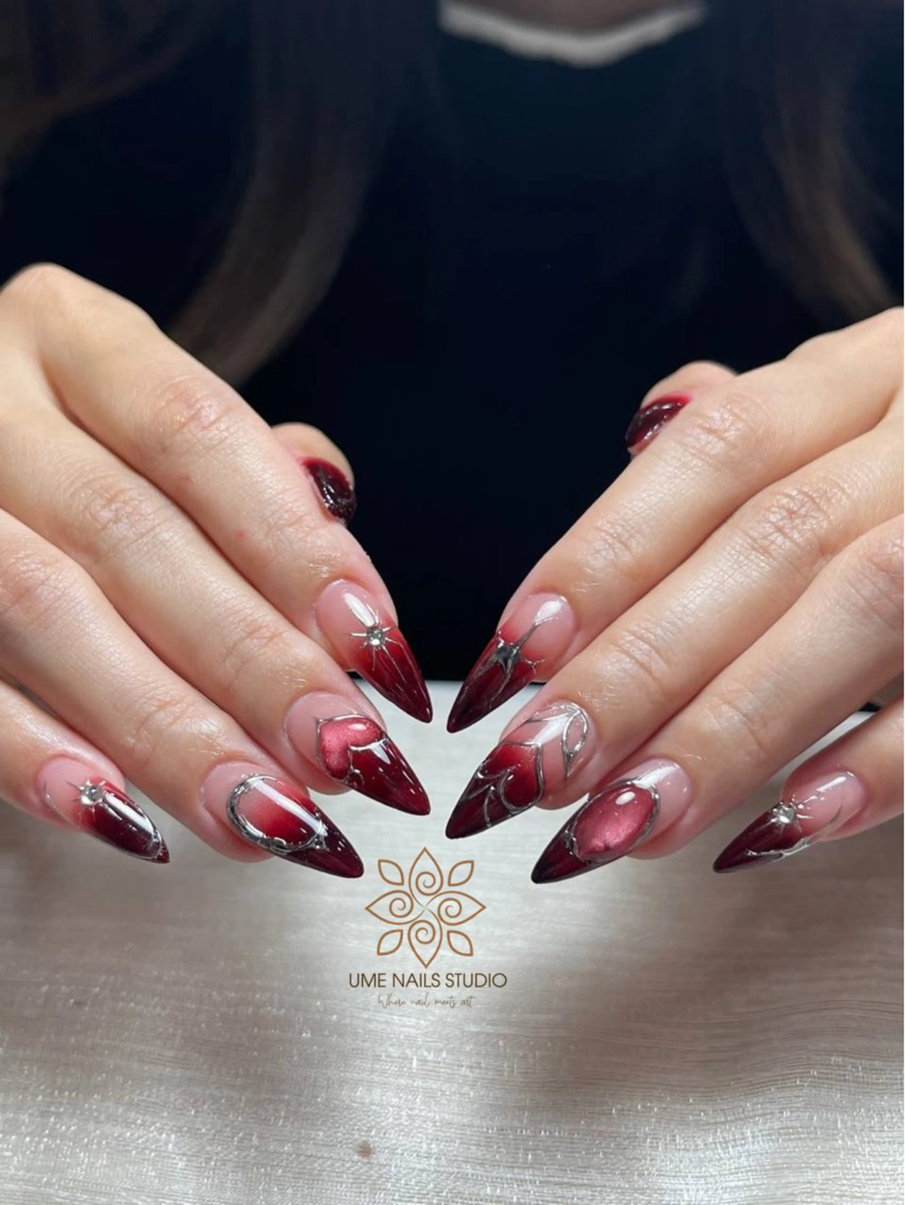 ネイル チークネイル クリアネイル ガーリー キラキラネイル 韓国ネイル ハンドネイル Ume Nail Studioのネイルデザイン