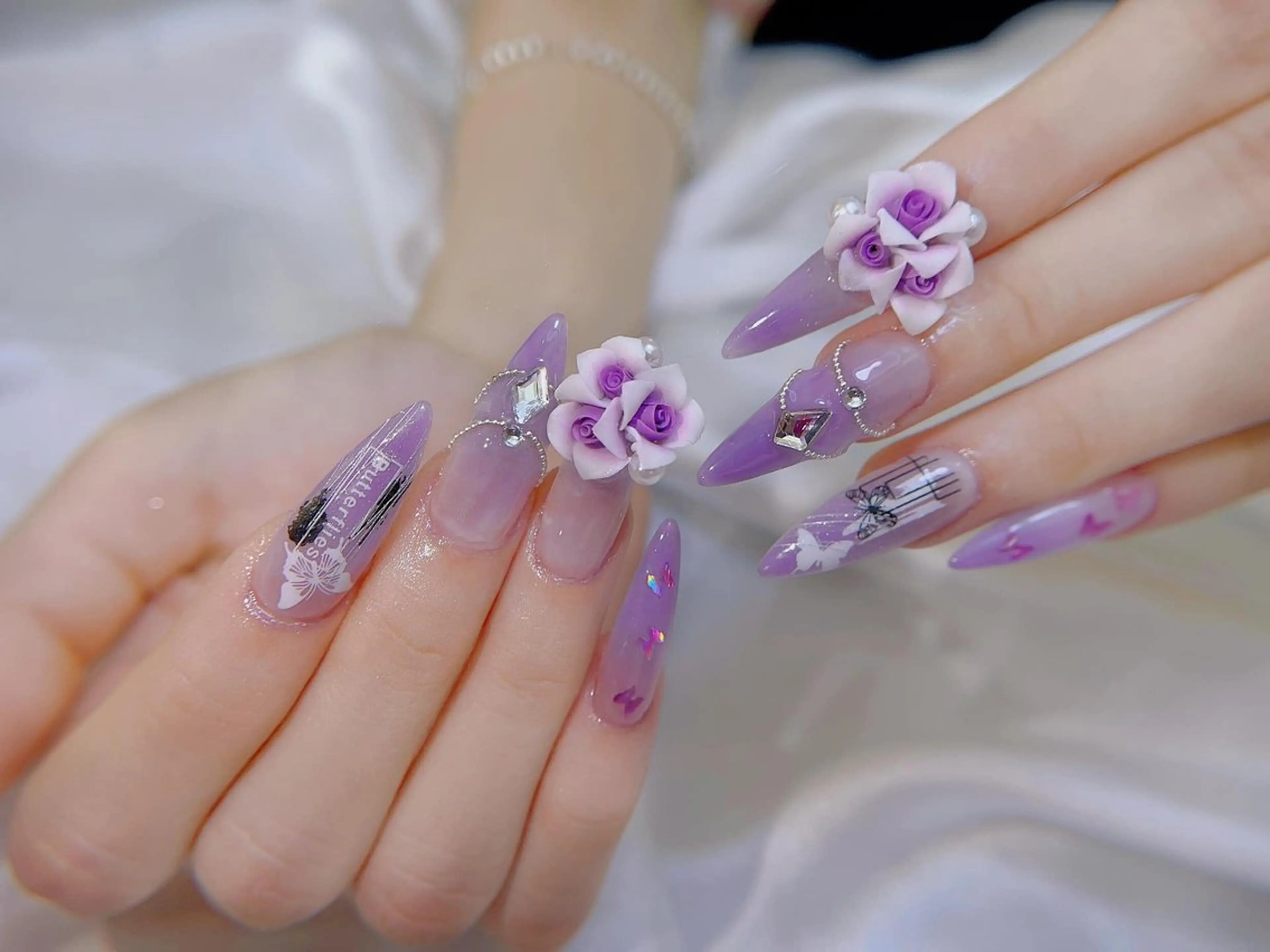 ロング 28nails -hangのネイルデザイン